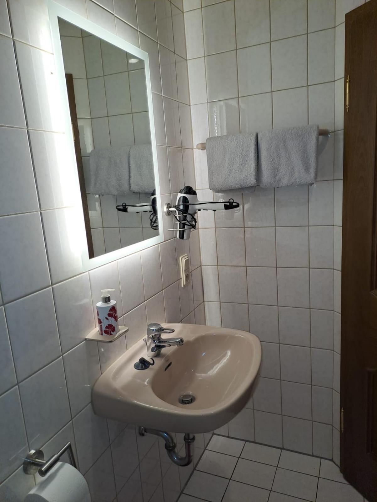 Double Room with Private Bathroom photo 1
