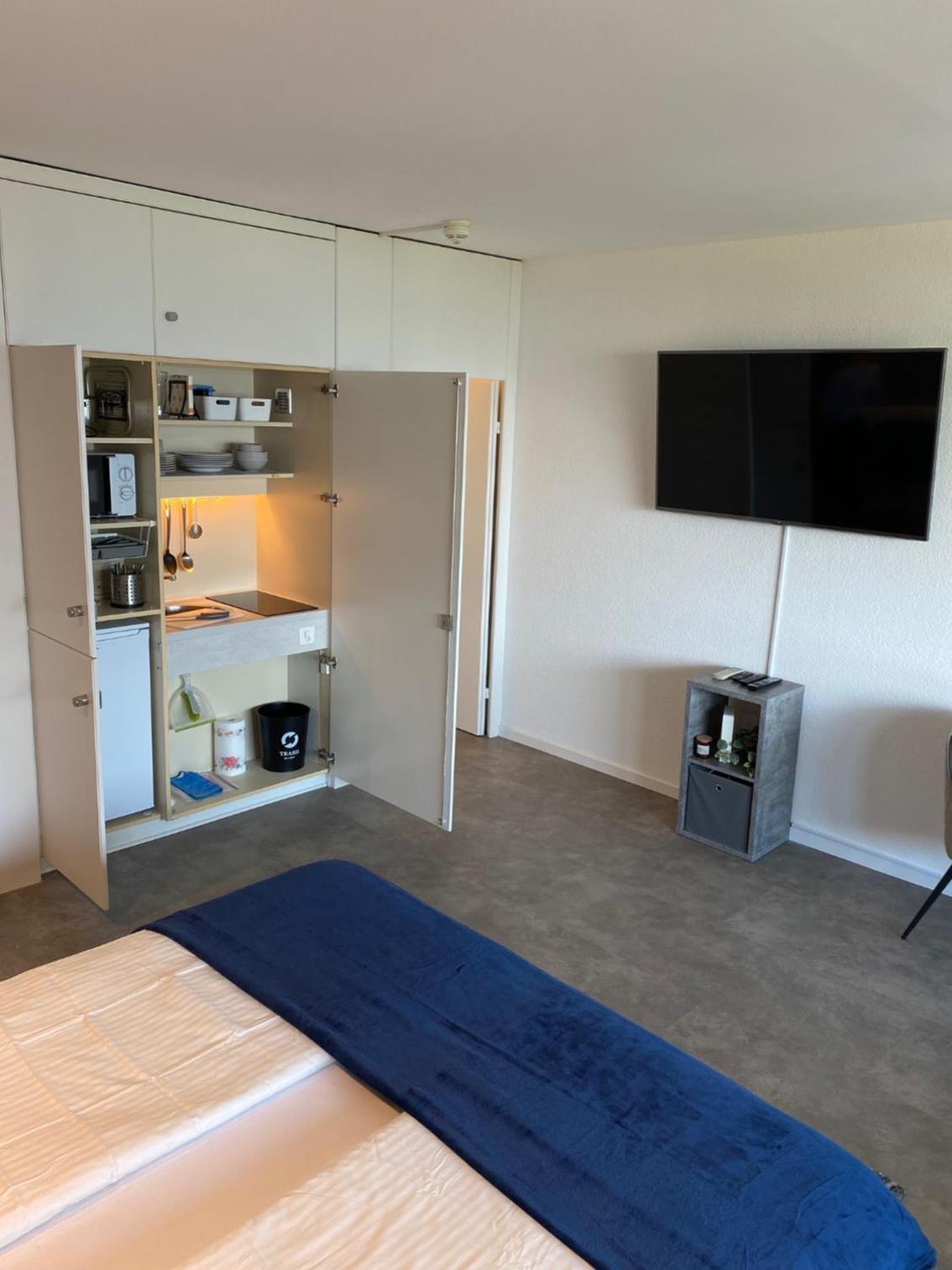 Apartment with Lake View photo 1