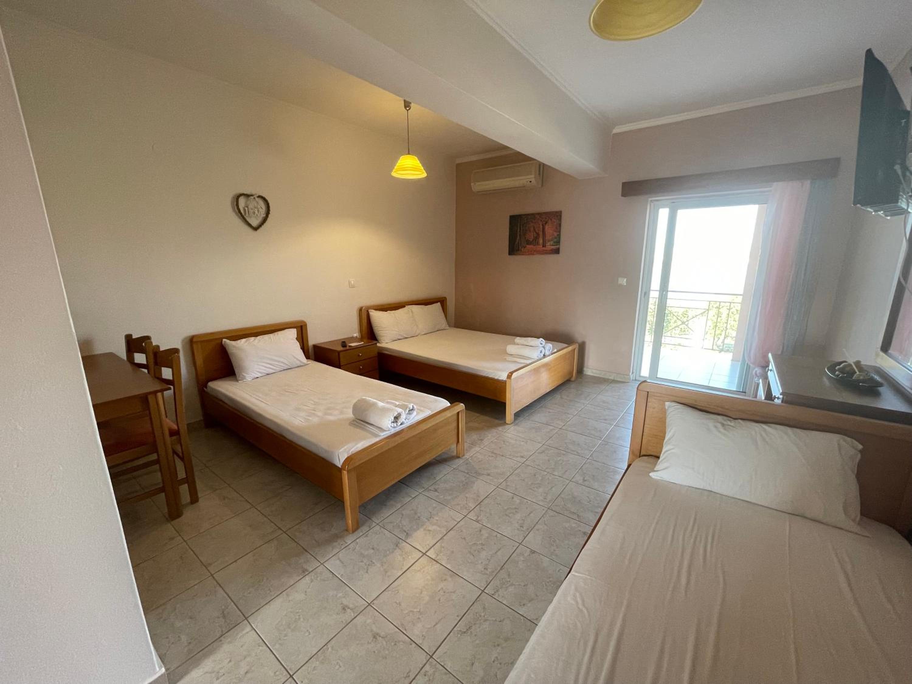 Classic Quadruple Room