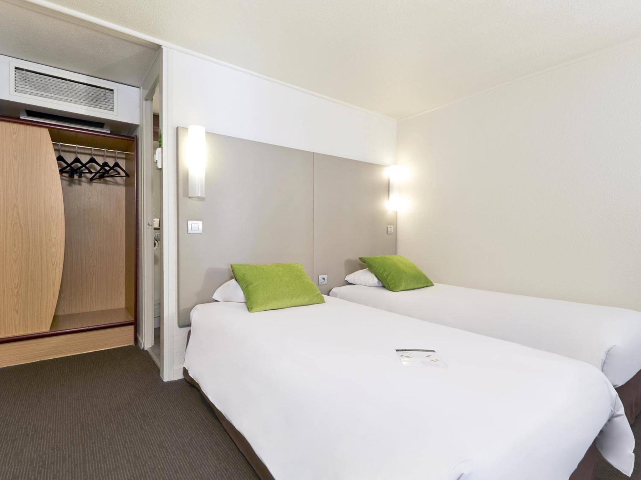 Twin Room - Photo 1