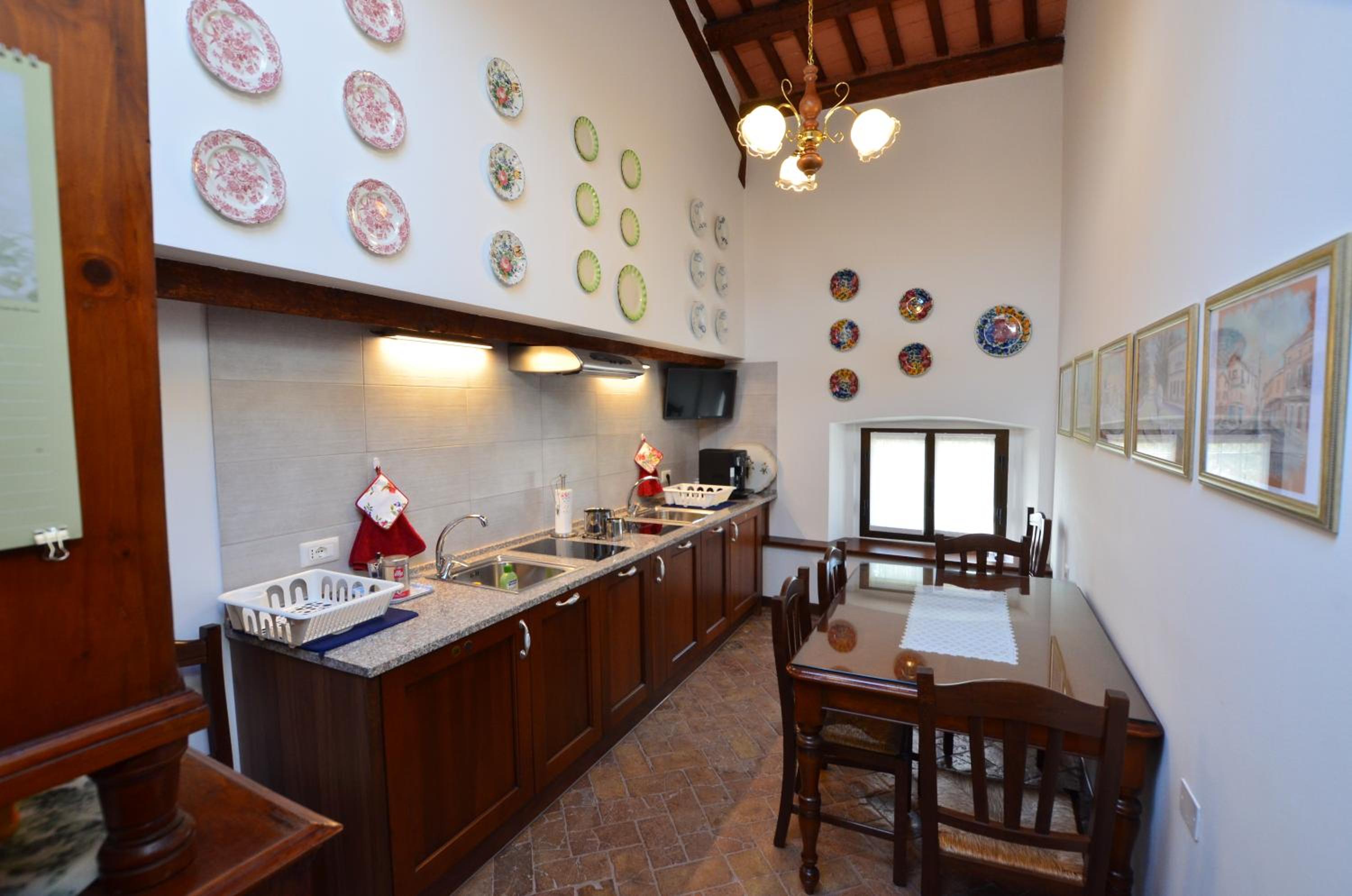 Double Room with Private Bathroom - Photo 15