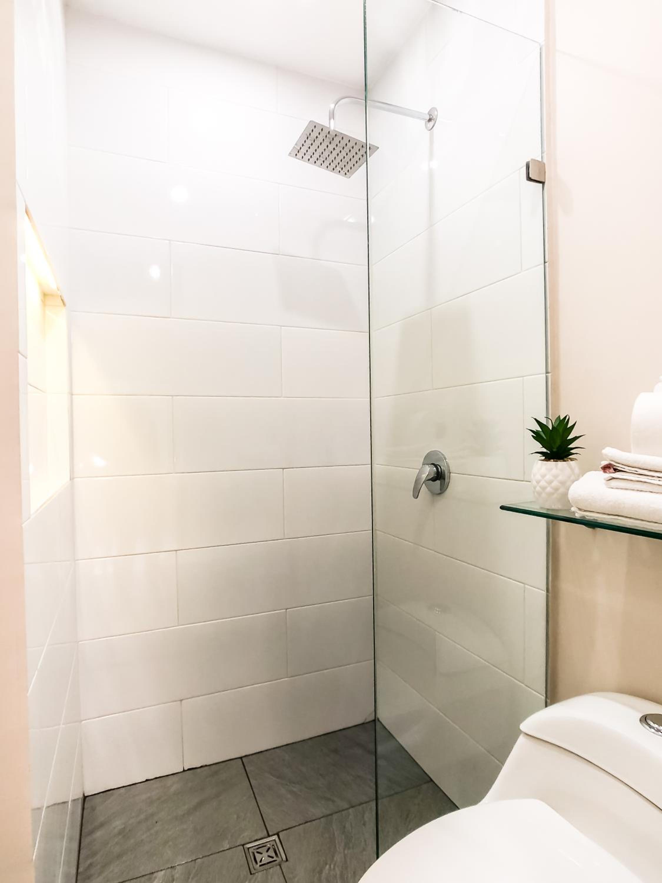 Double Room with Private Bathroom - Photo 6