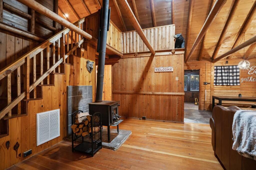 Three-Bedroom House photo 3