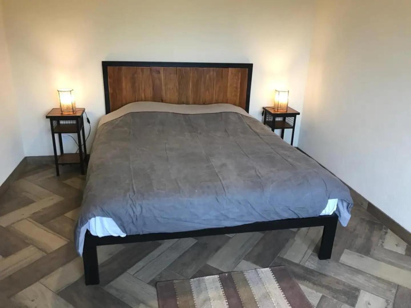 One-Bedroom House photo 1