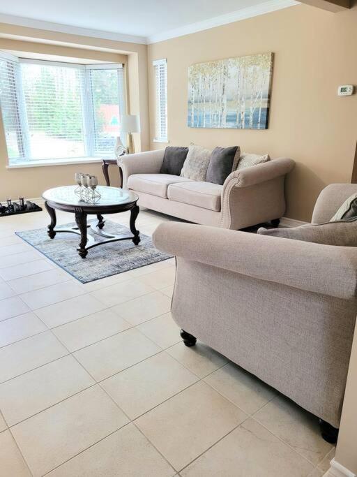 Four-Bedroom House photo 2