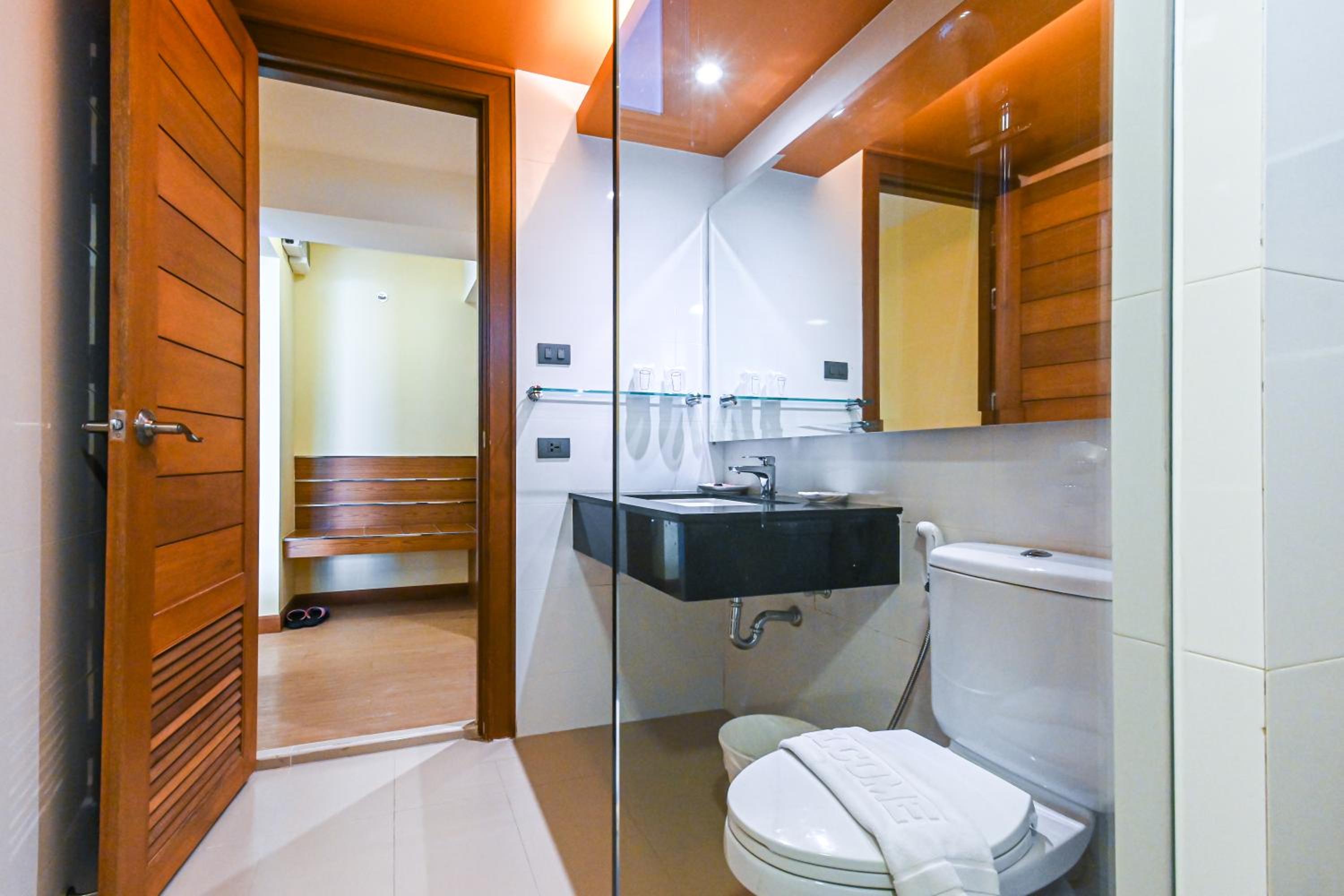 Double or Twin Room with Swimming Pool Access - Photo 5