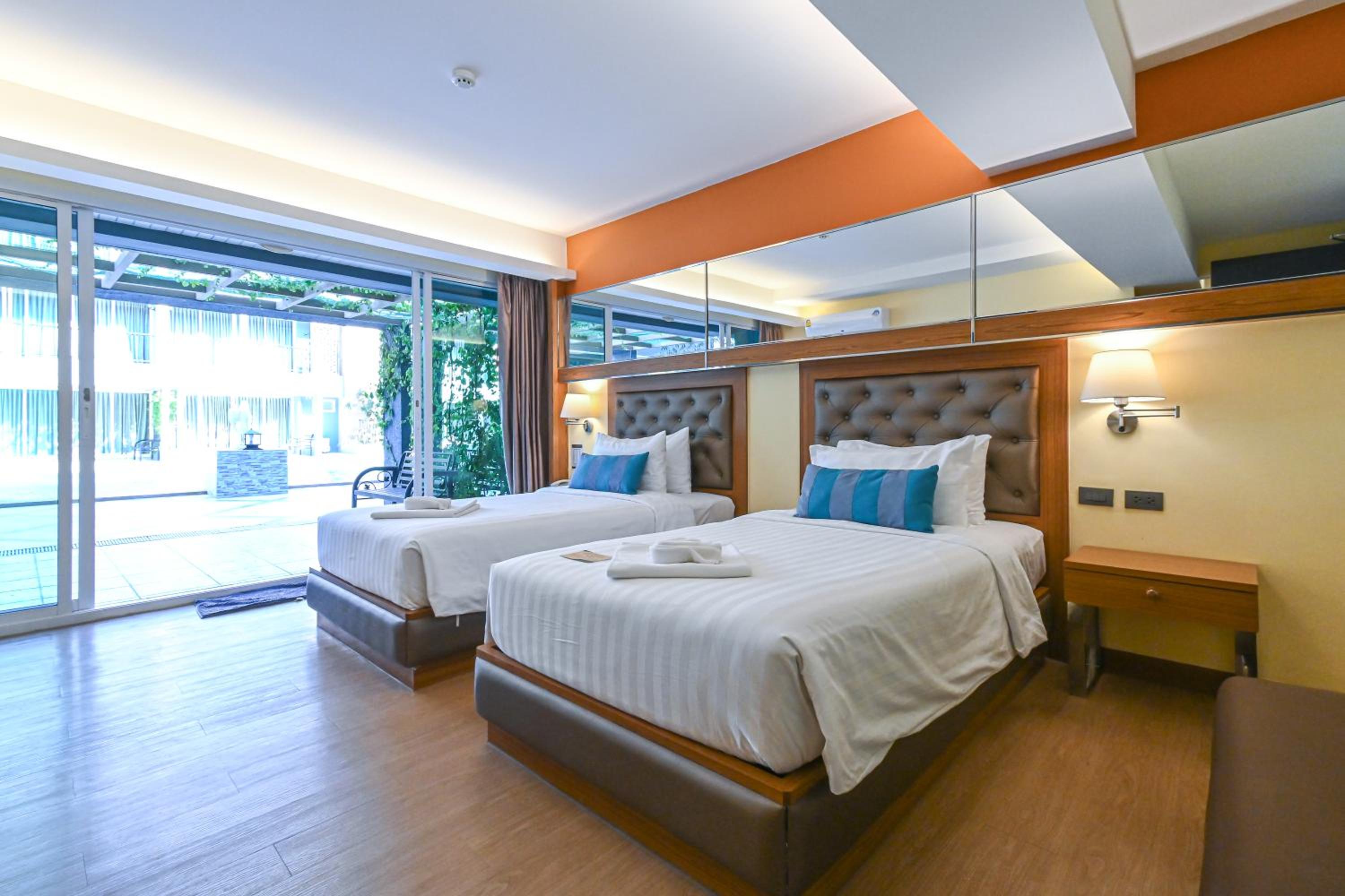 Double or Twin Room with Swimming Pool Access - Photo 22