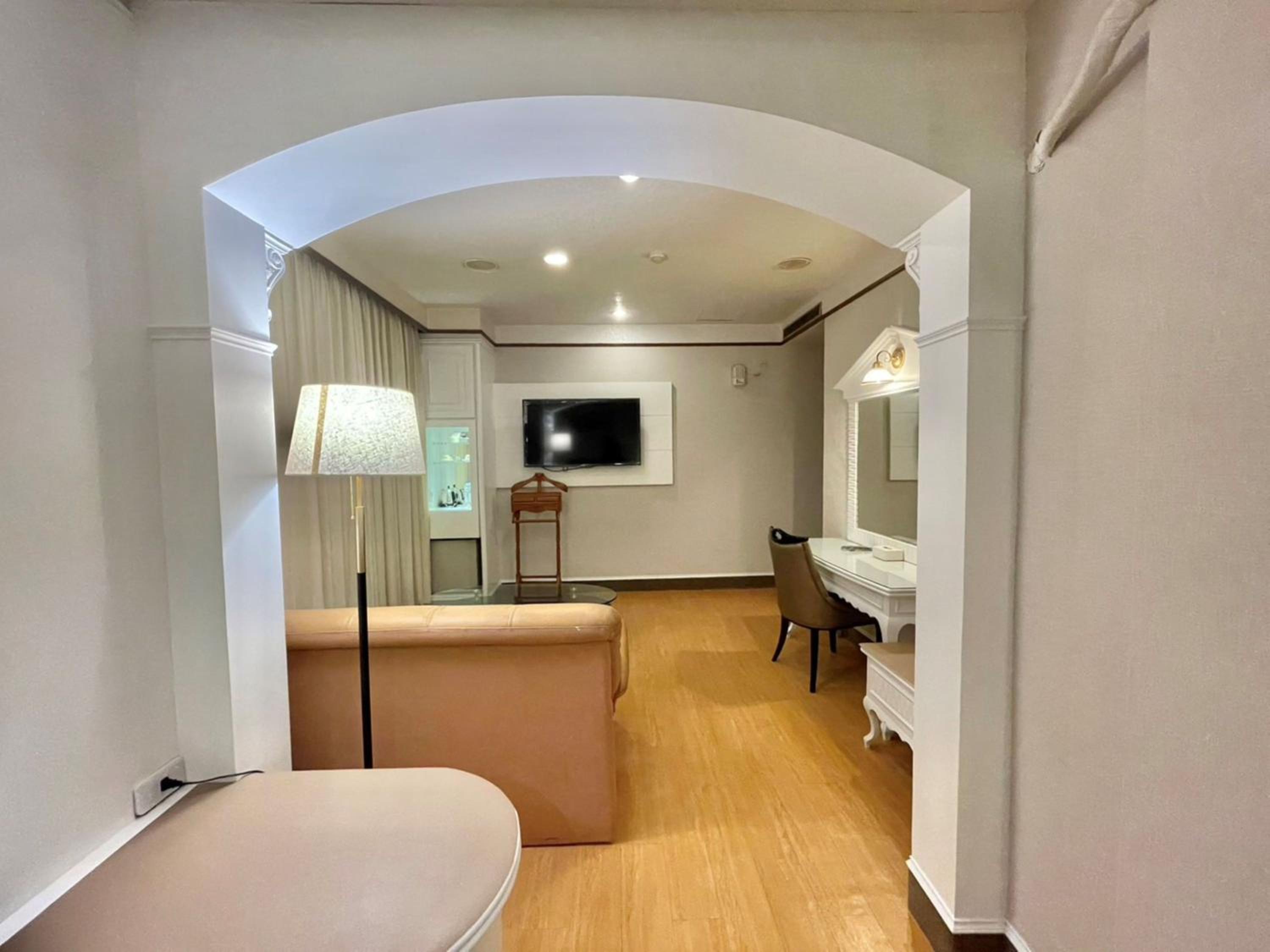 Executive Suite