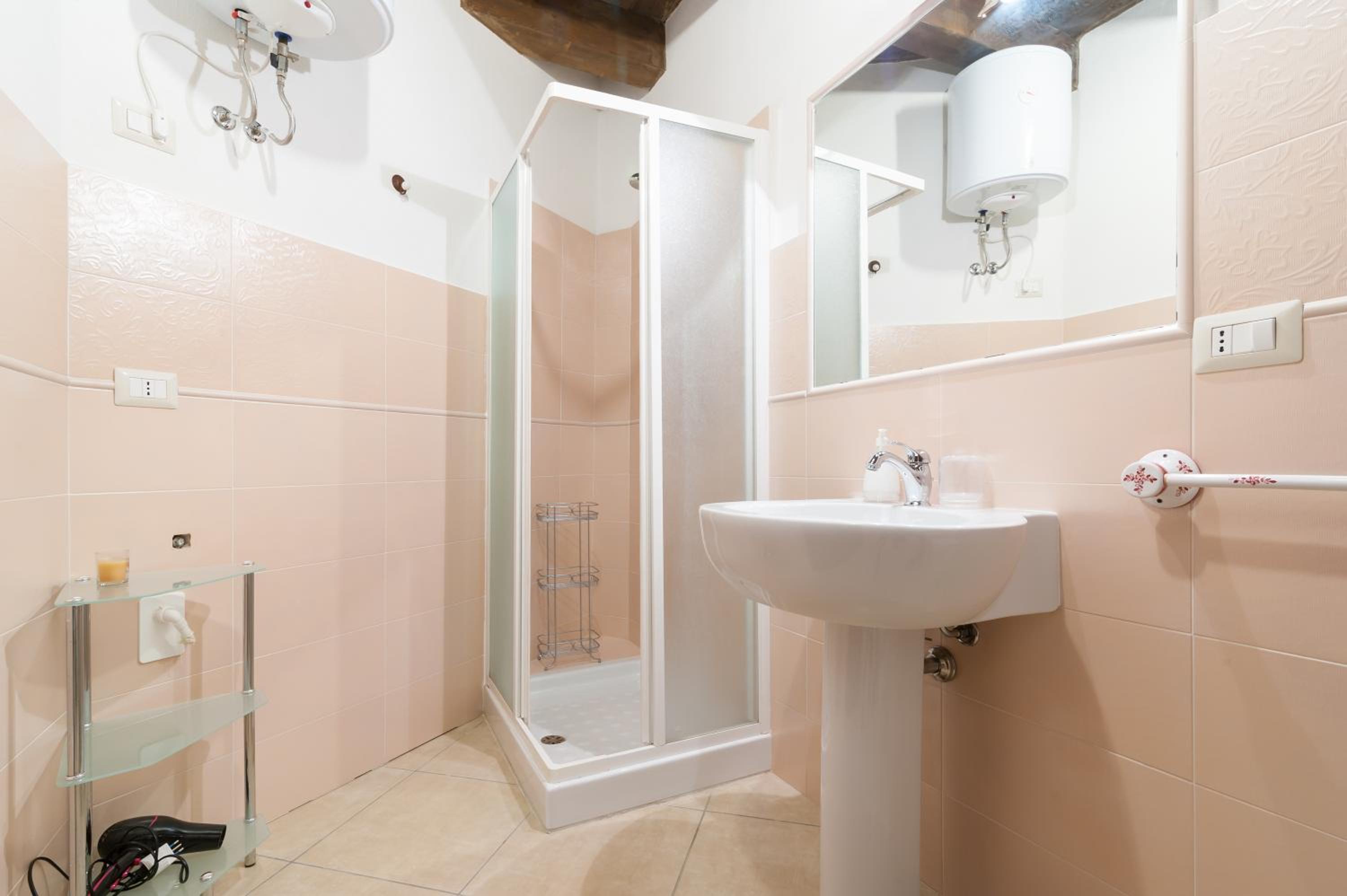 Single Room with Private External Bathroom photo 2