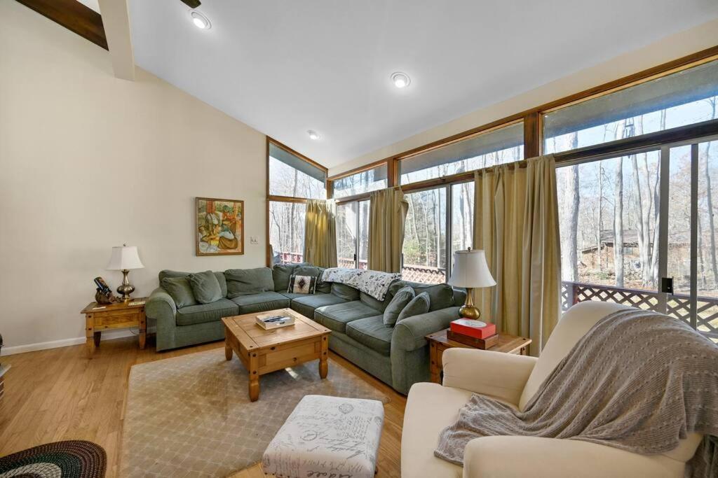 Four-Bedroom House photo 3