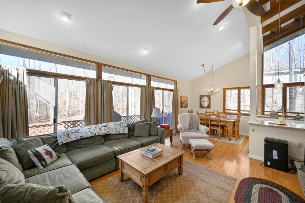 Four-Bedroom House photo 2