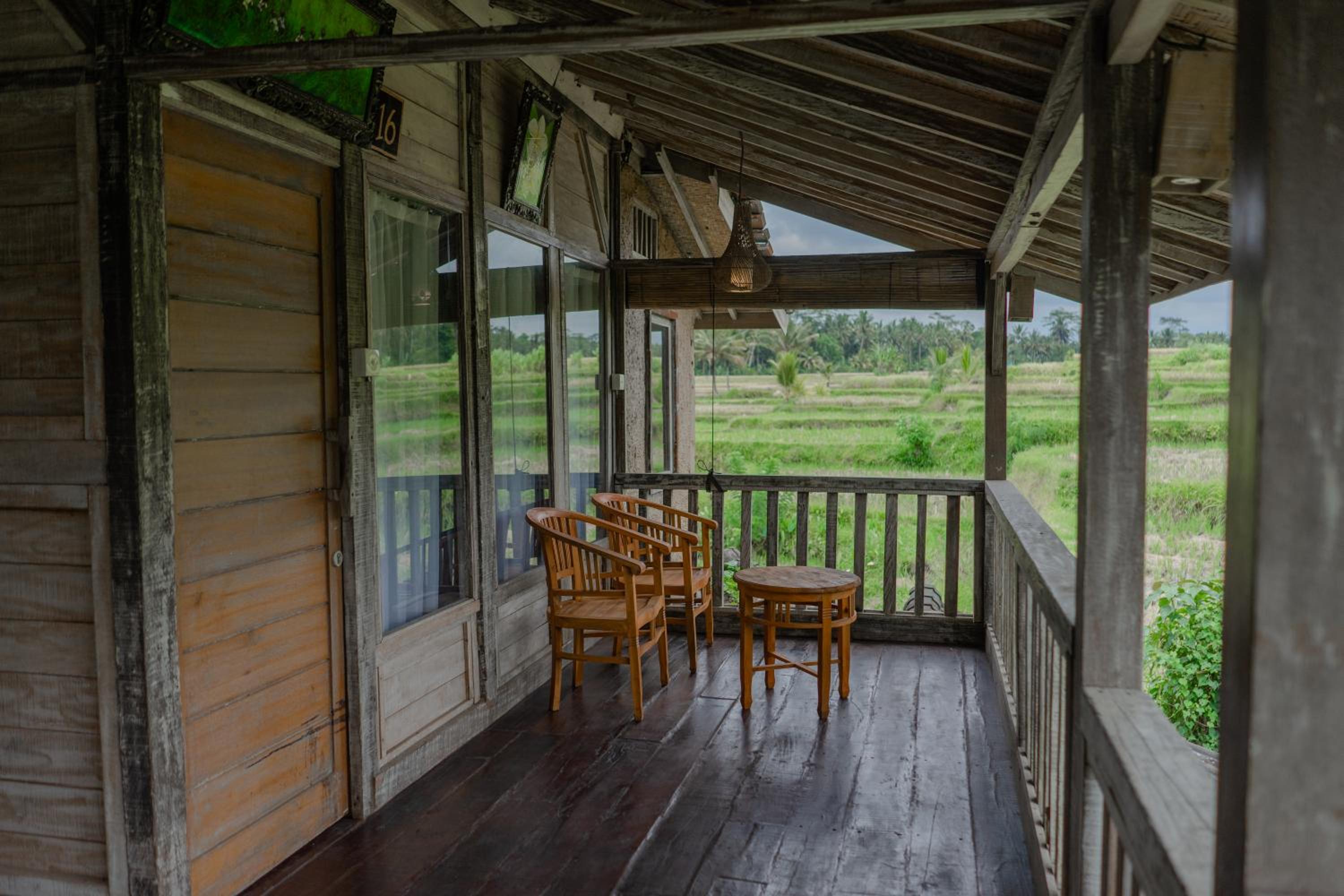 Deluxe Bungalow - Photo 7