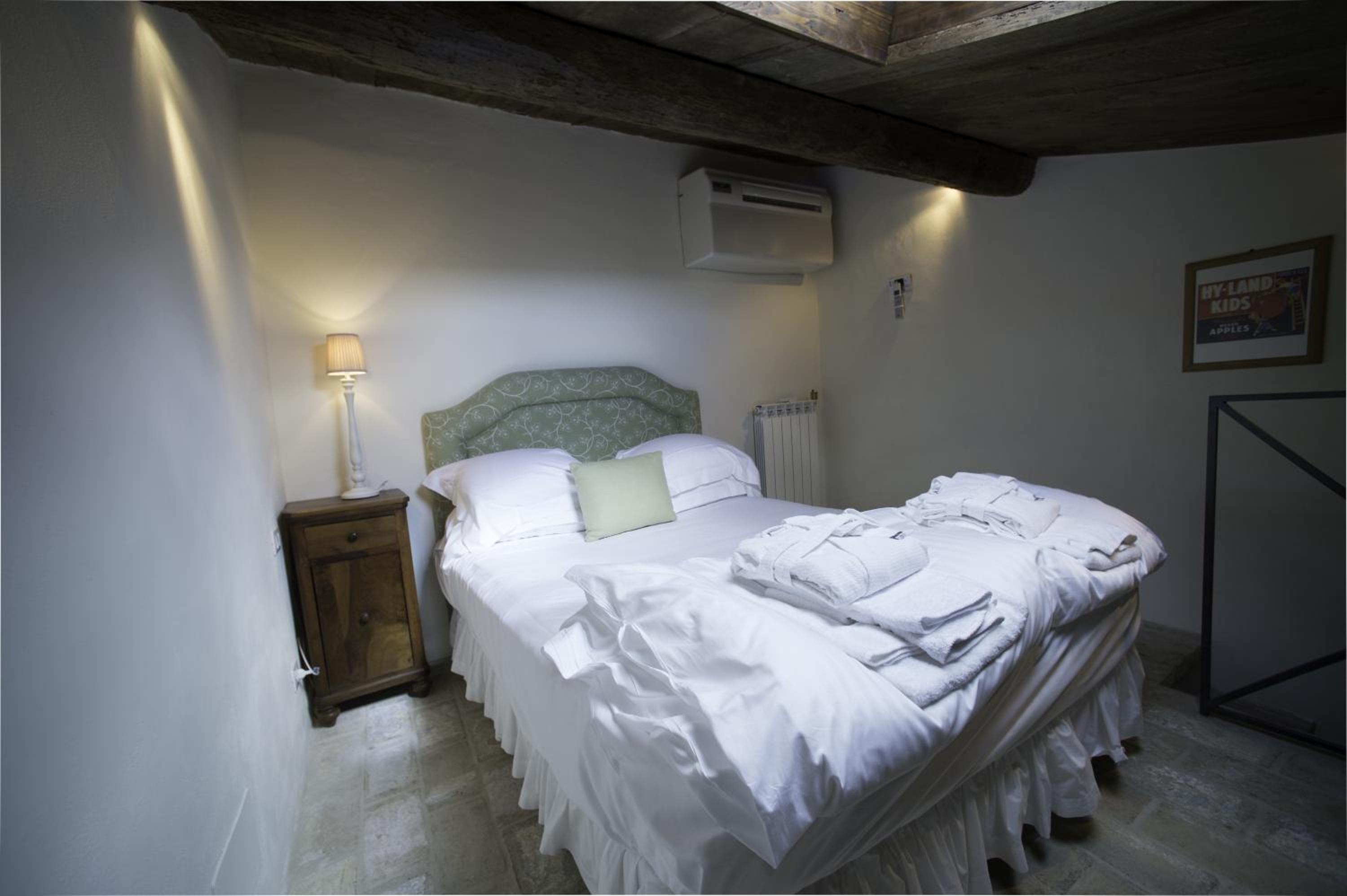 Standard Double or Twin Room - Photo 1
