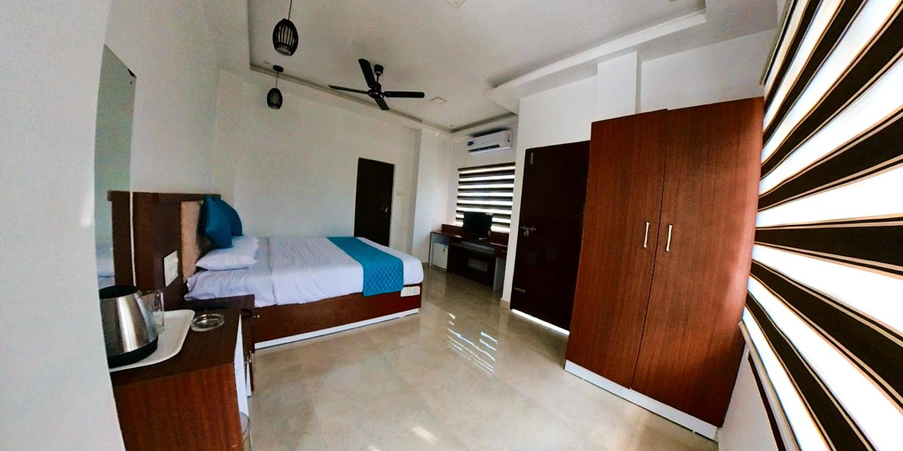 King Room with Balcony photo 3