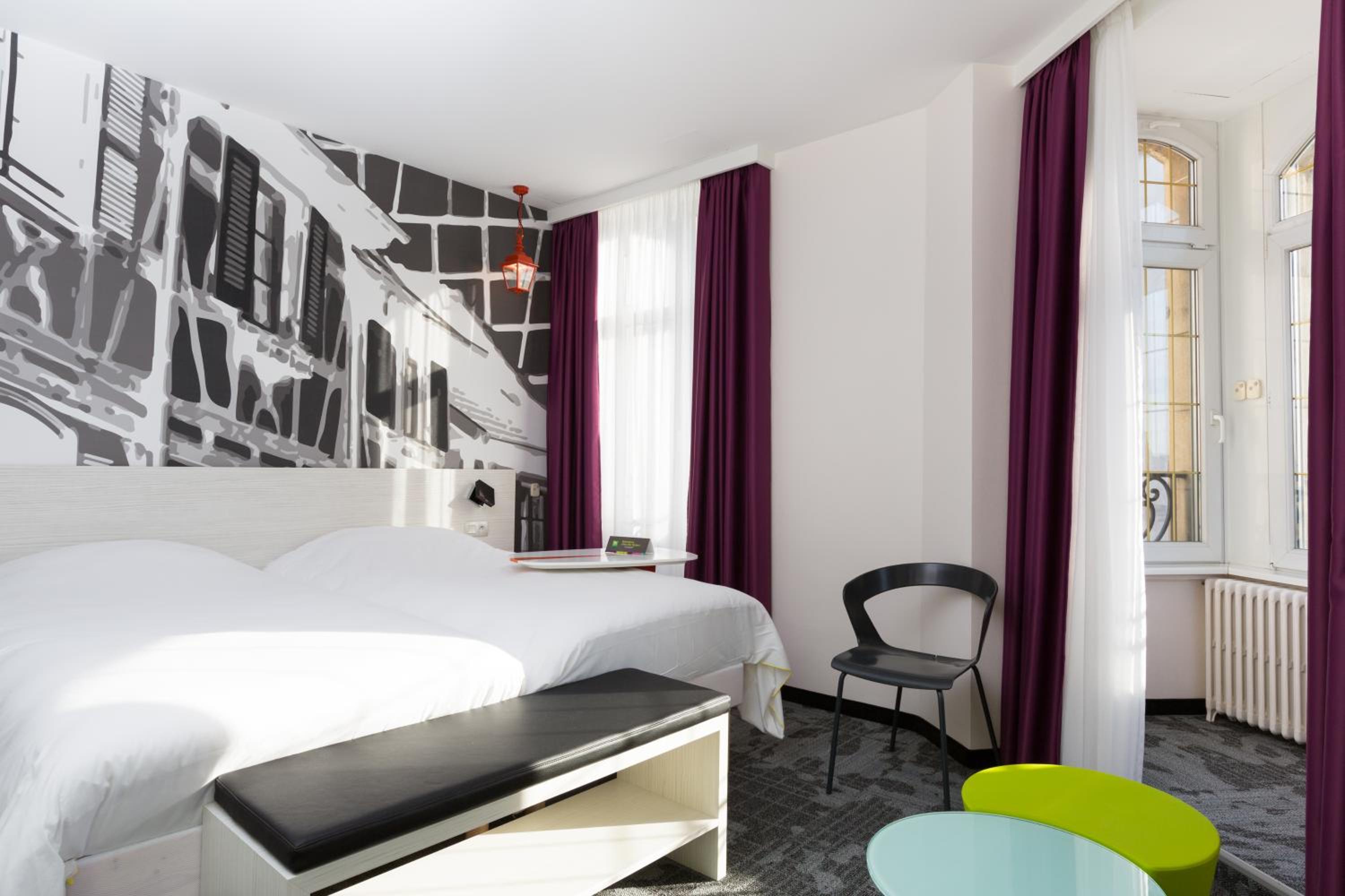 Standard Room with 2 Single Beds - Photo 3