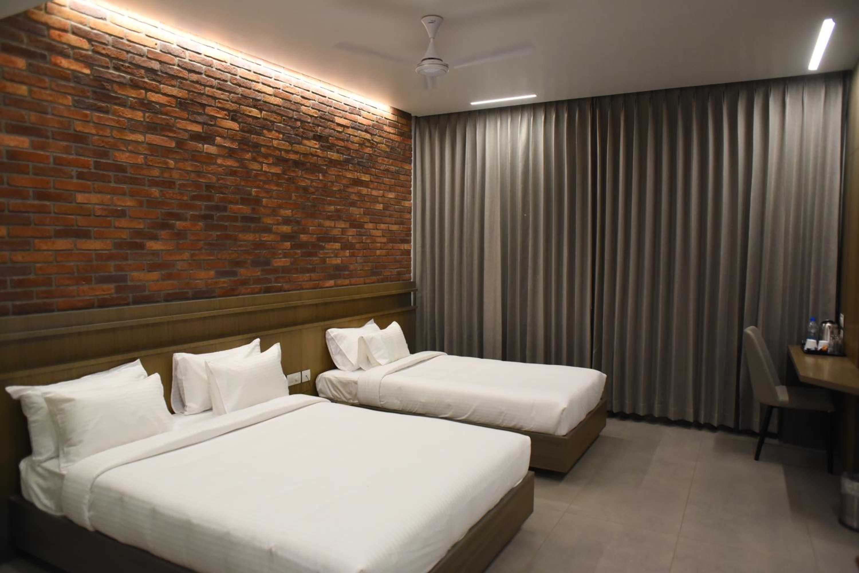 Deluxe Triple Room