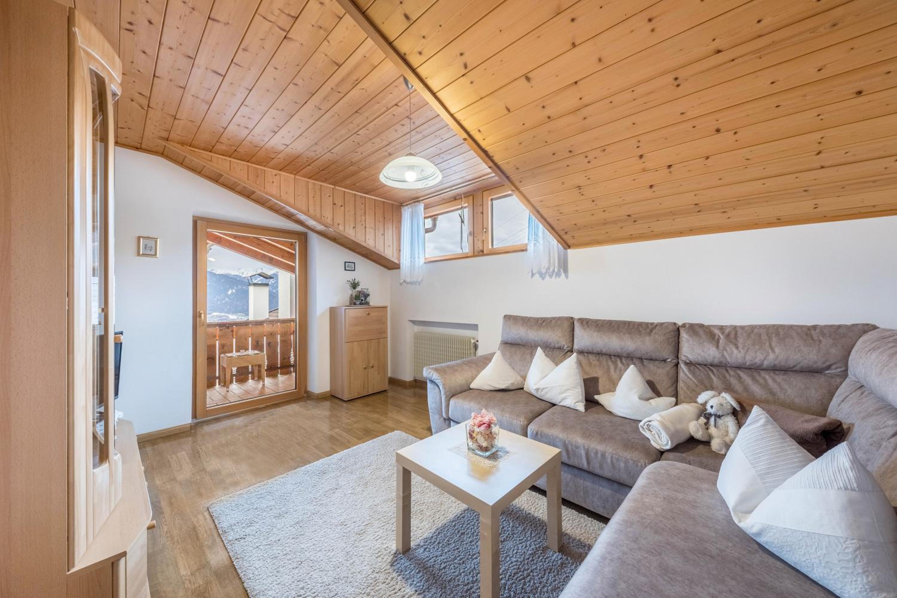 Two-Bedroom Deluxe Apartment with Garden View