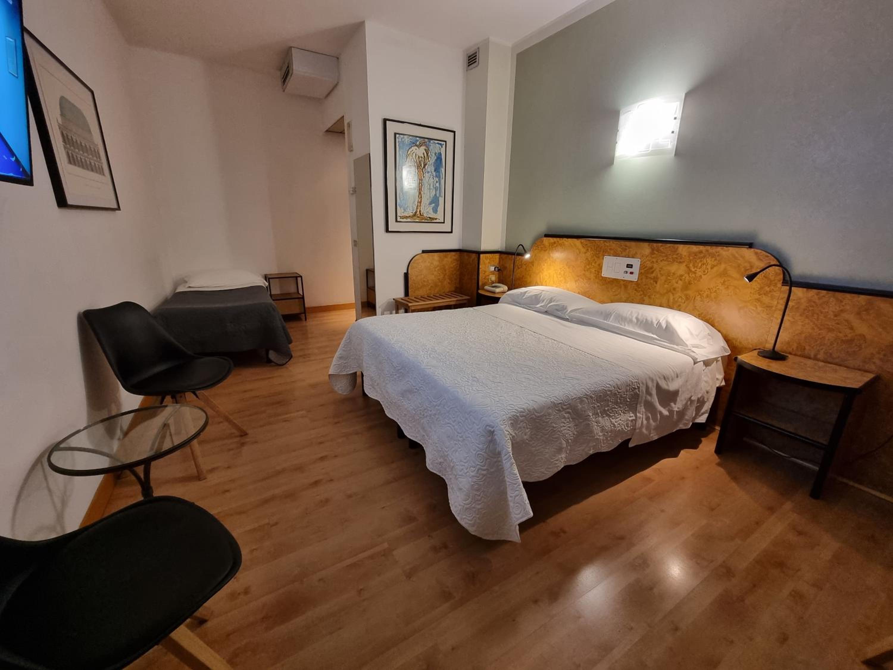 Triple Room photo 2