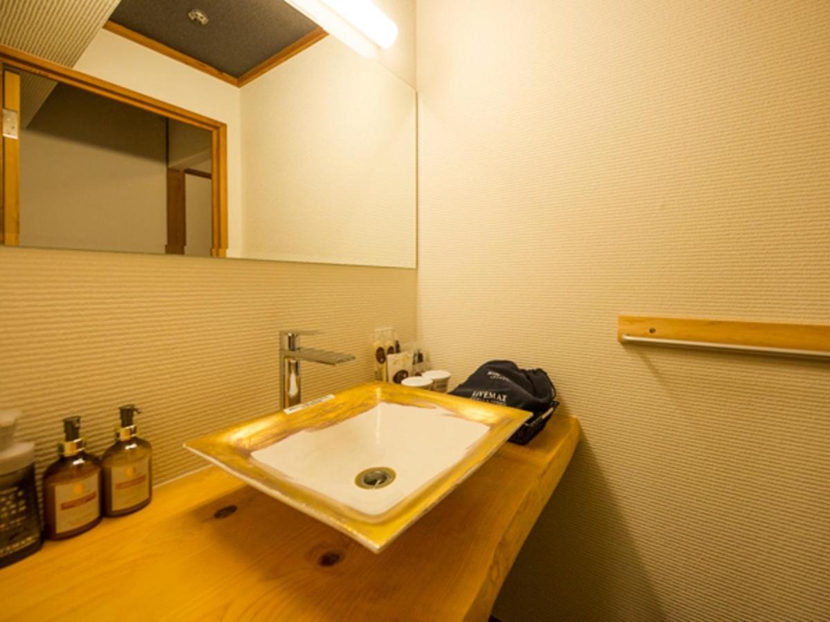 Deluxe Family Suite - Non-Smoking - Photo 2