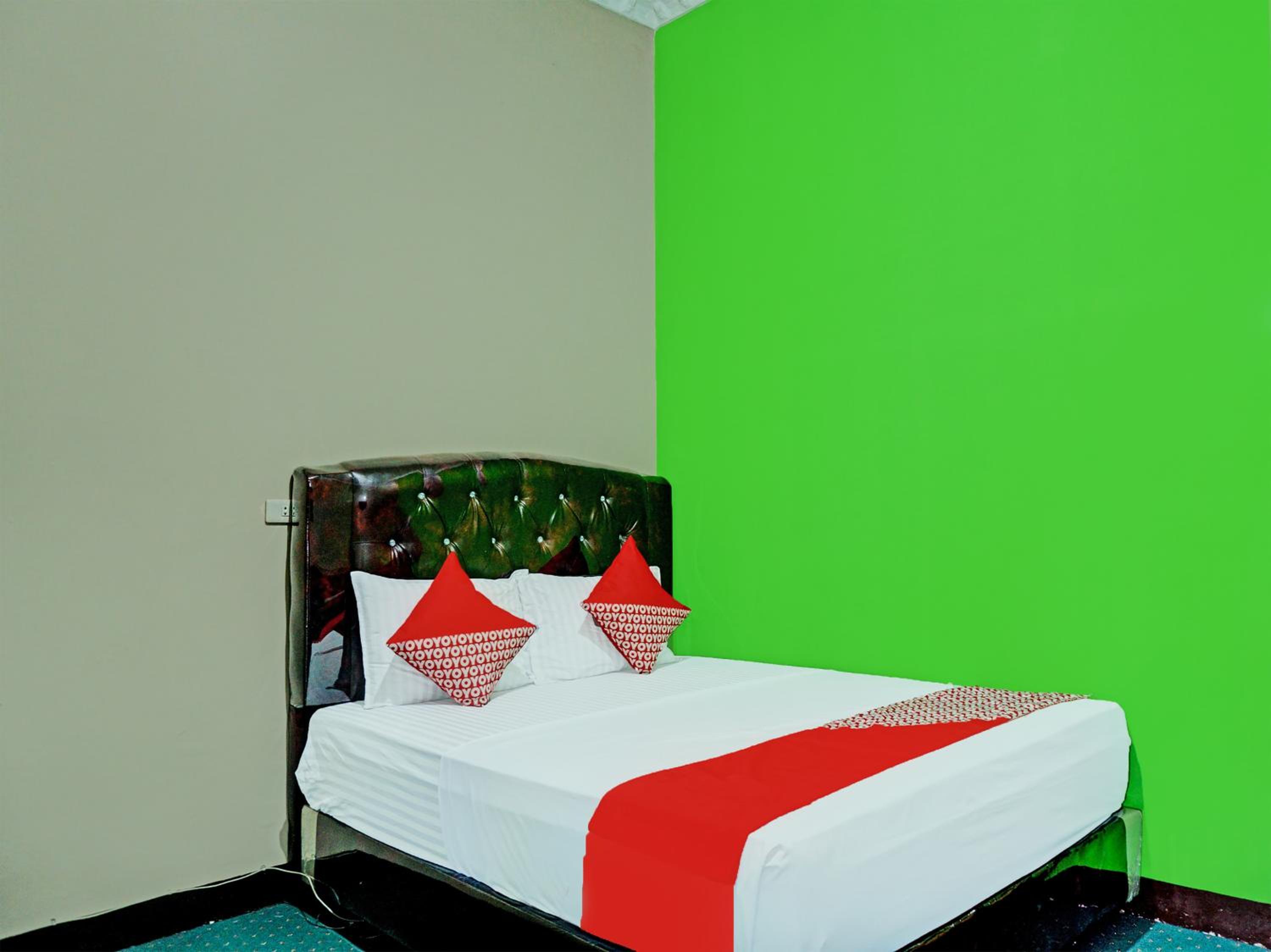 Deluxe Double Room - Photo 14
