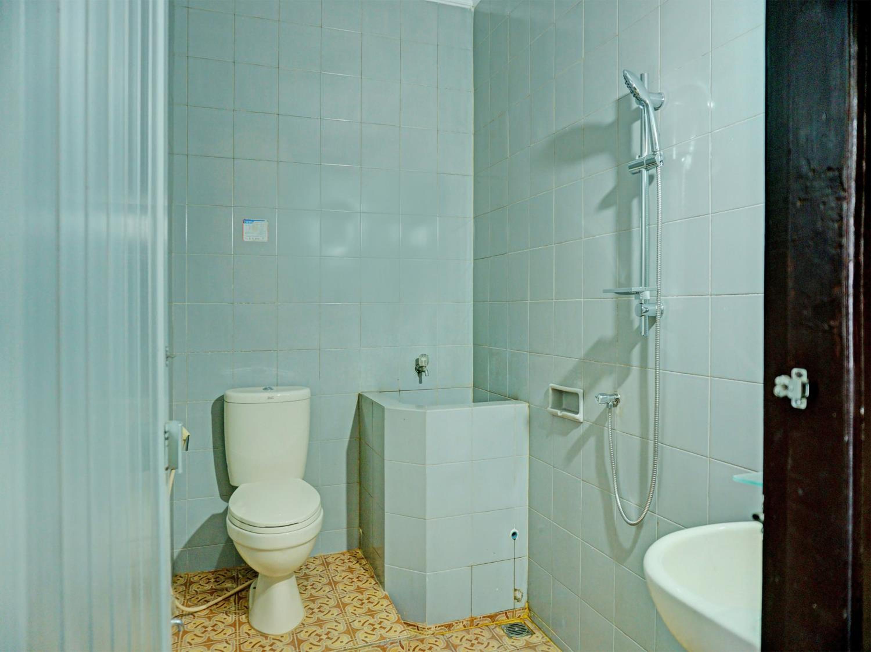 Deluxe Double Room - Photo 16