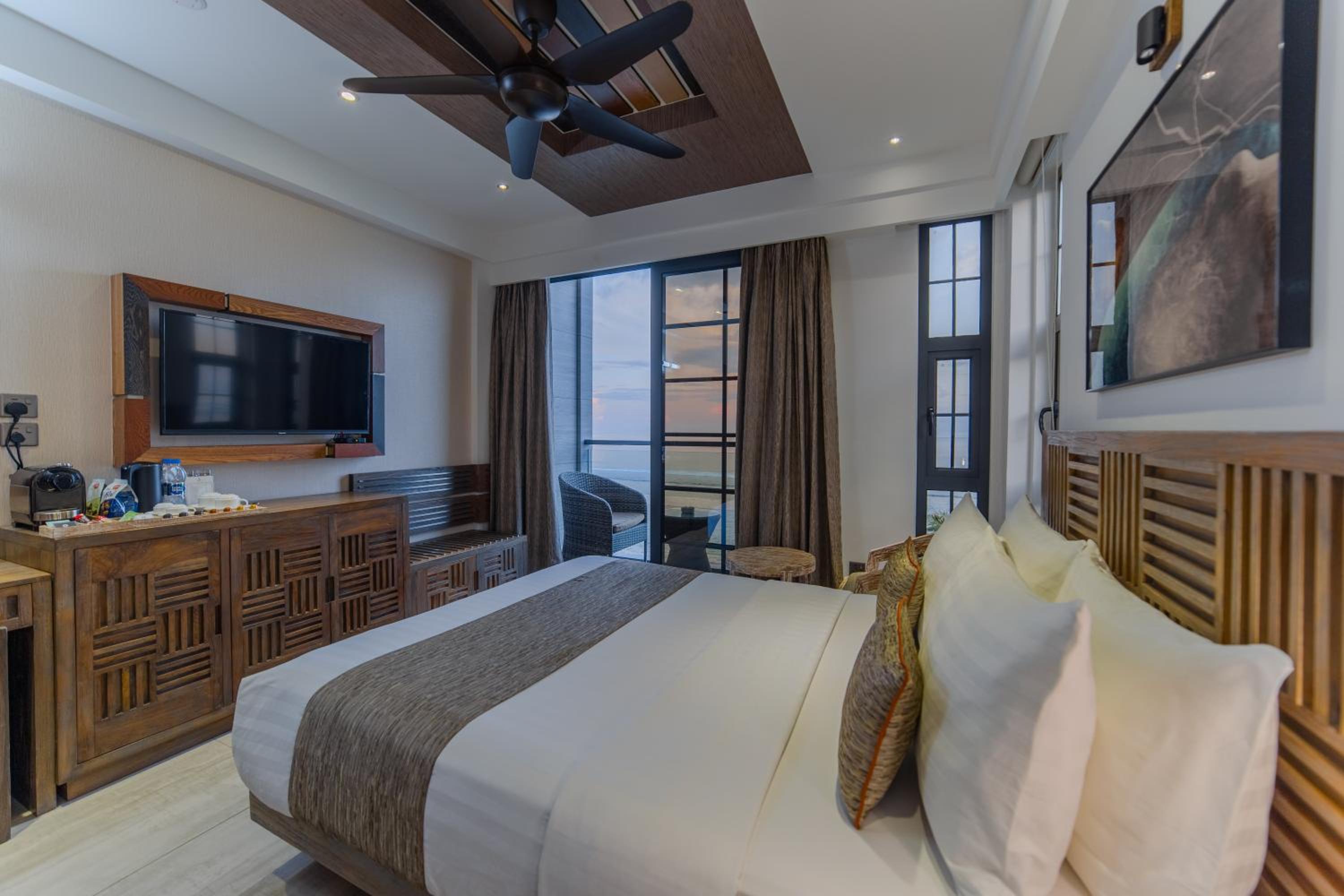 Ocean view with Balcony (Free Return Airport Transfer) photo 3