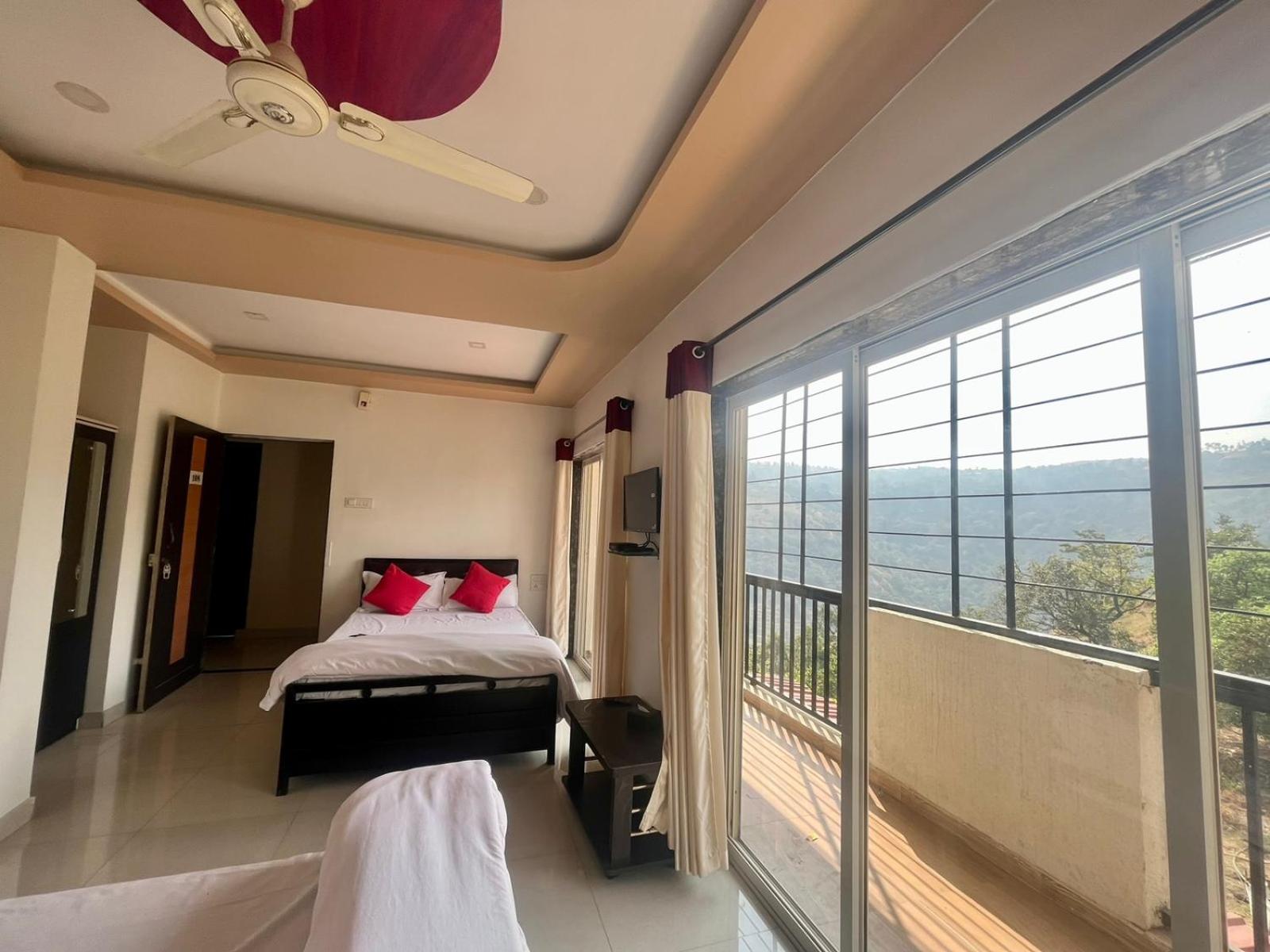 Family Room with Balcony - Photo 6