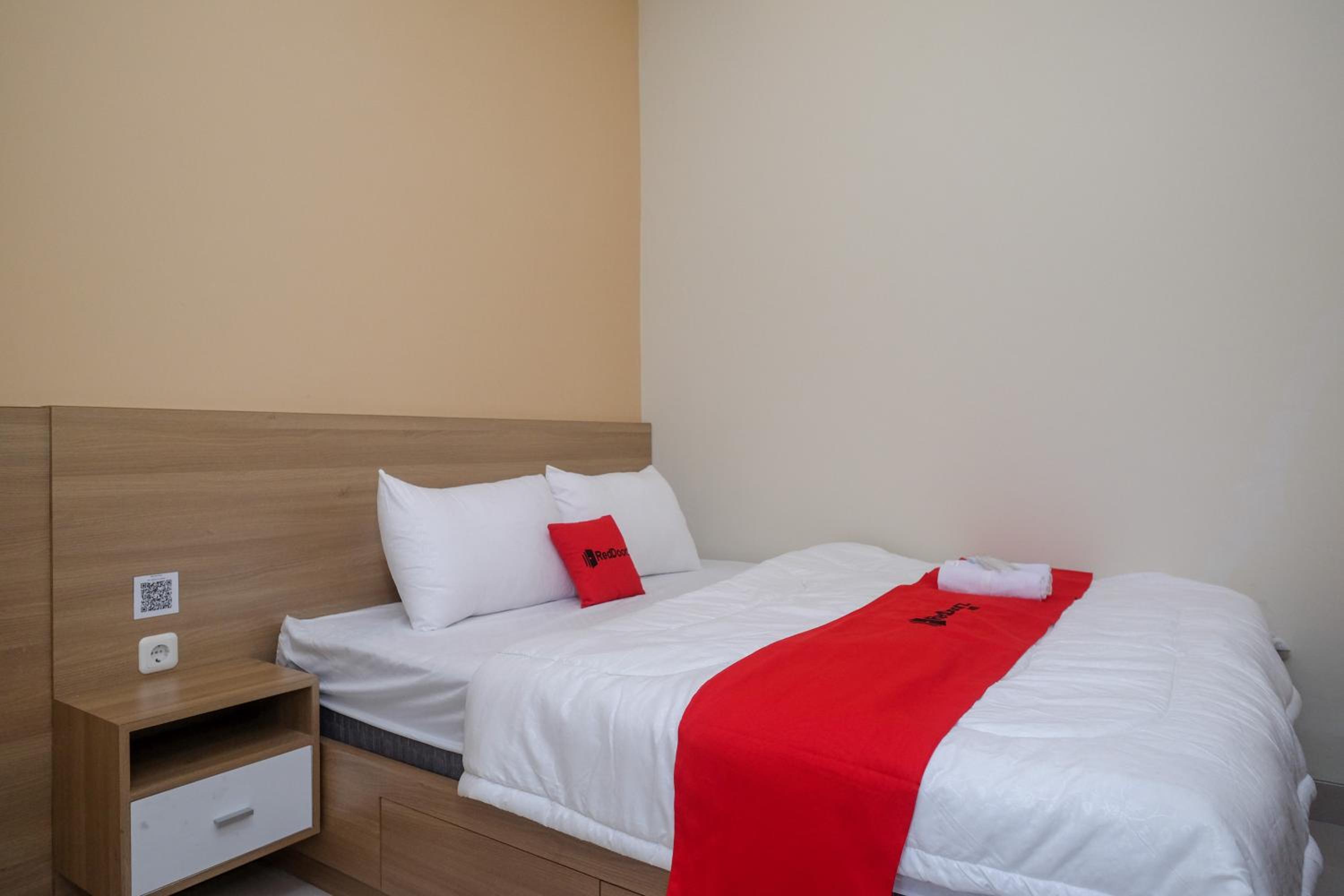 Deluxe Room - Photo 1