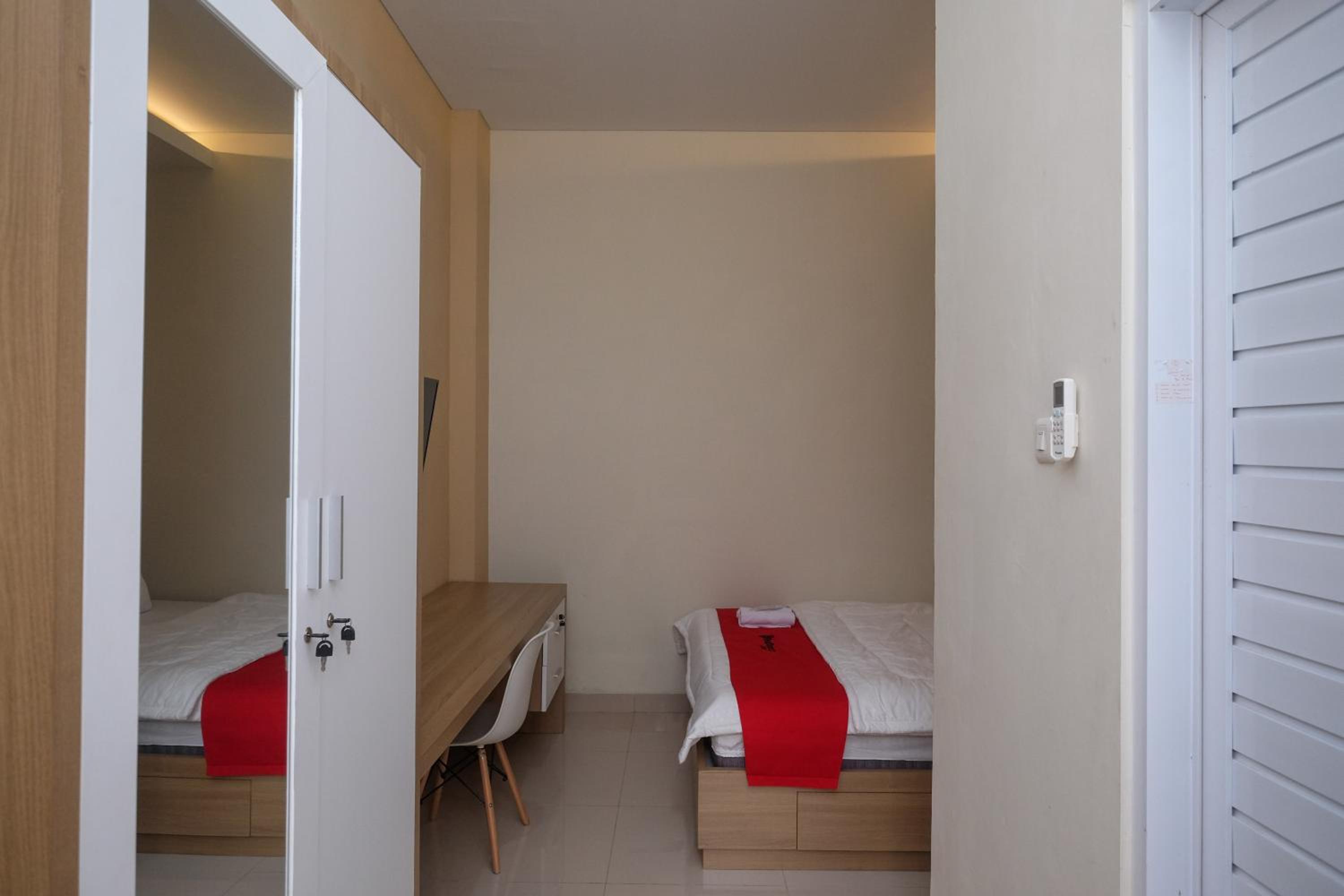 Deluxe Room - Photo 3