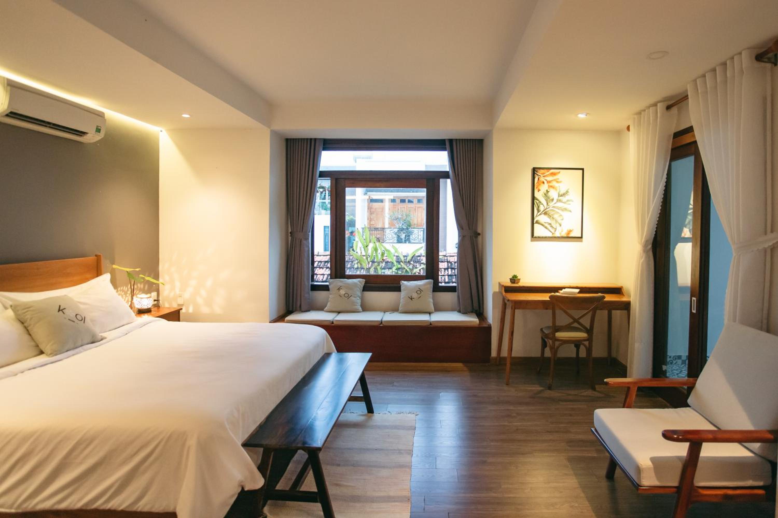 King Room with Balcony