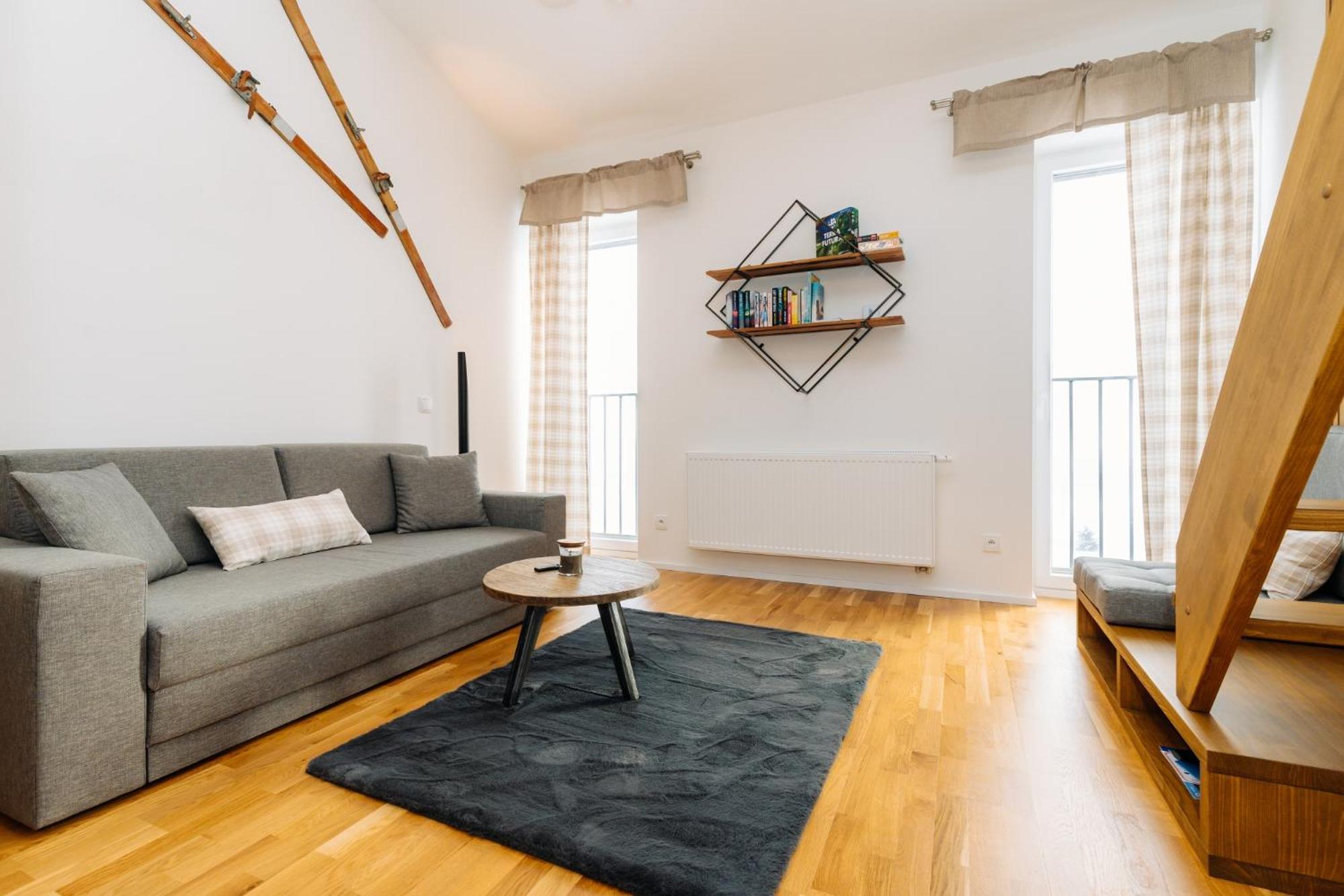 One-Bedroom Apartment photo 2