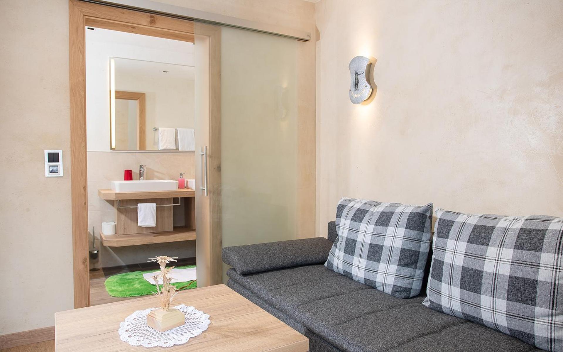 Deluxe Double or Twin Room with Lake View