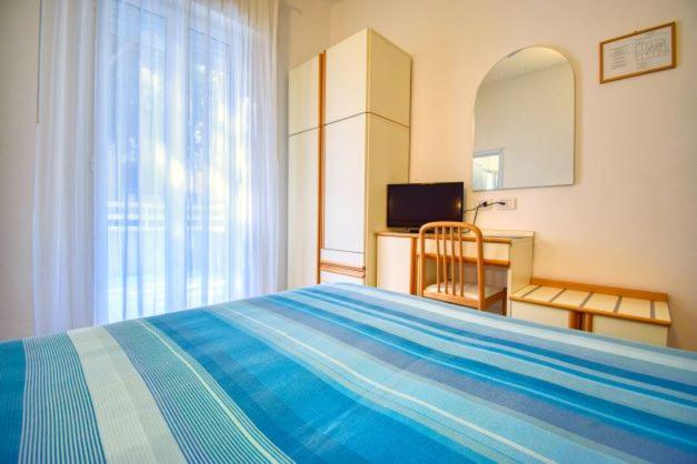 Deluxe Double or Twin Room photo 2