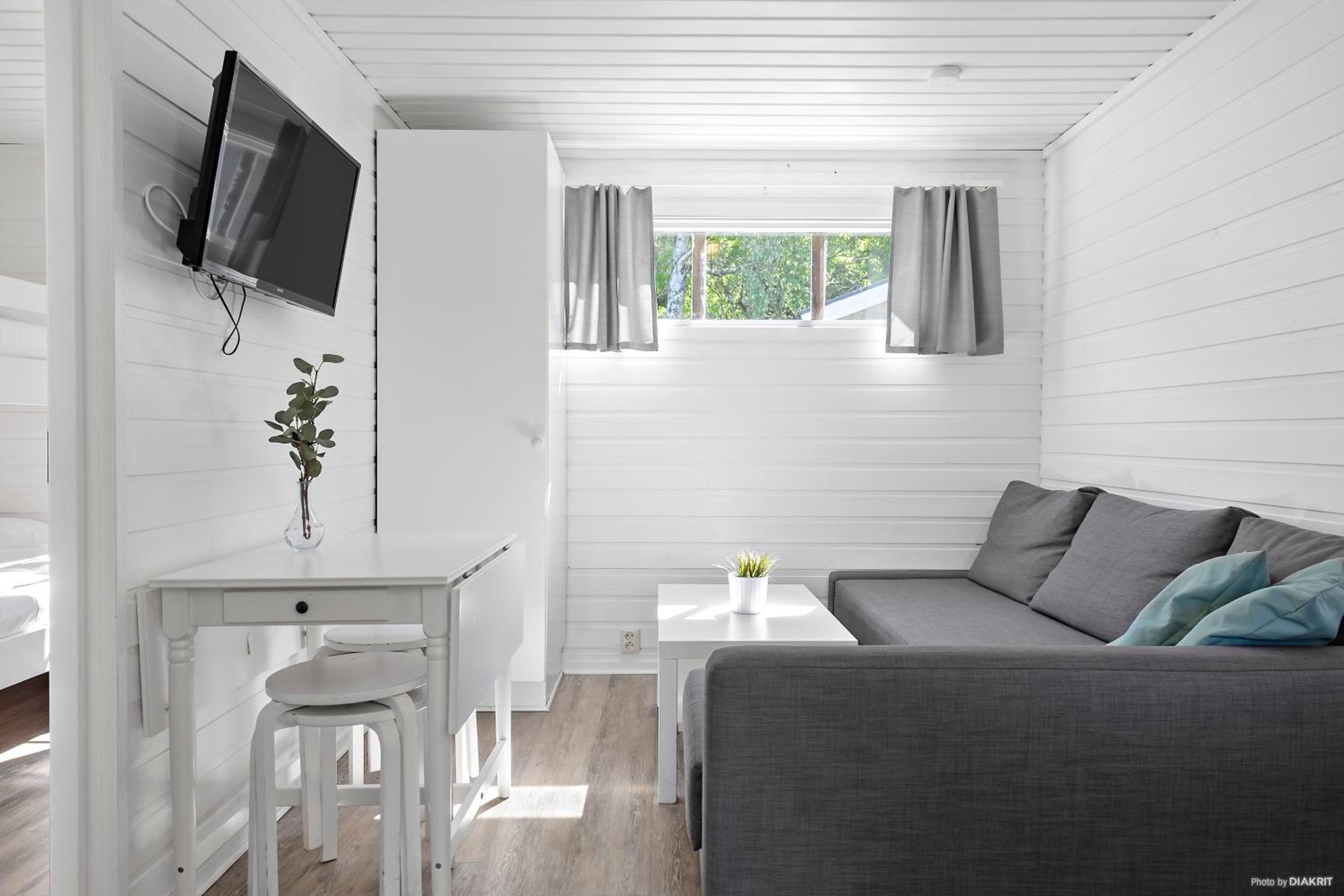 Small Mobile Home photo 3