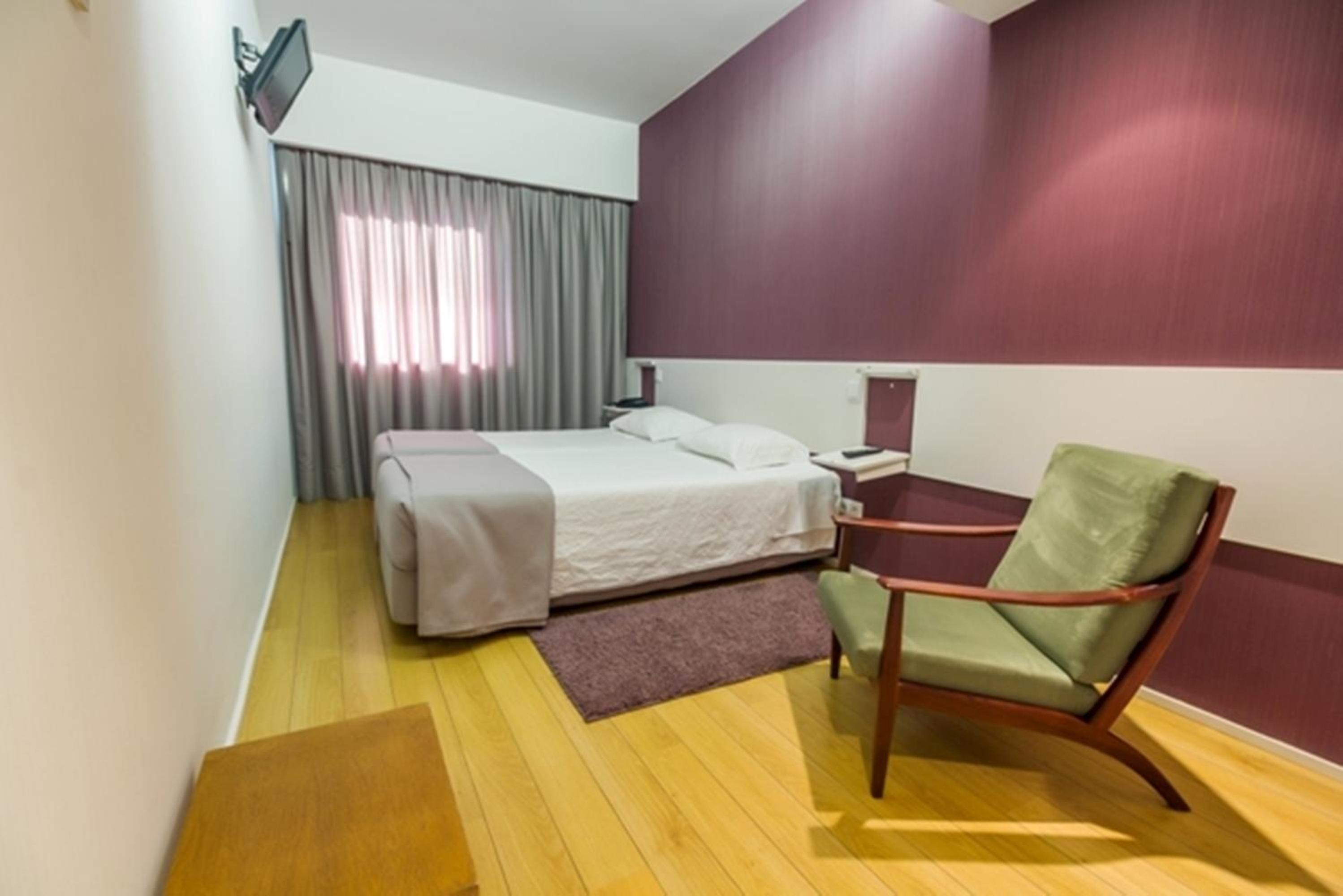Basic Double or Twin Room - Photo 1