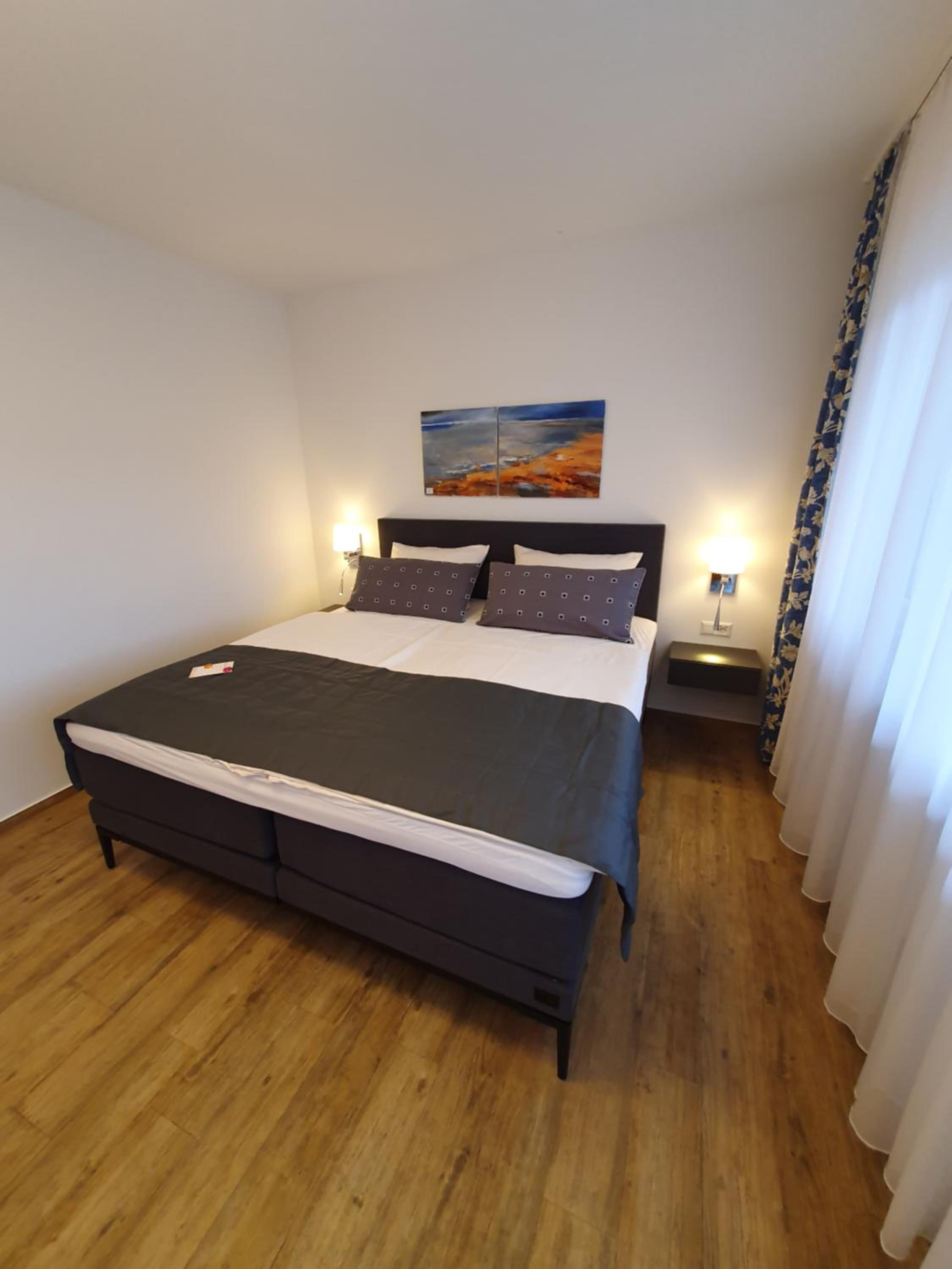 Standard Double Room - Photo 8