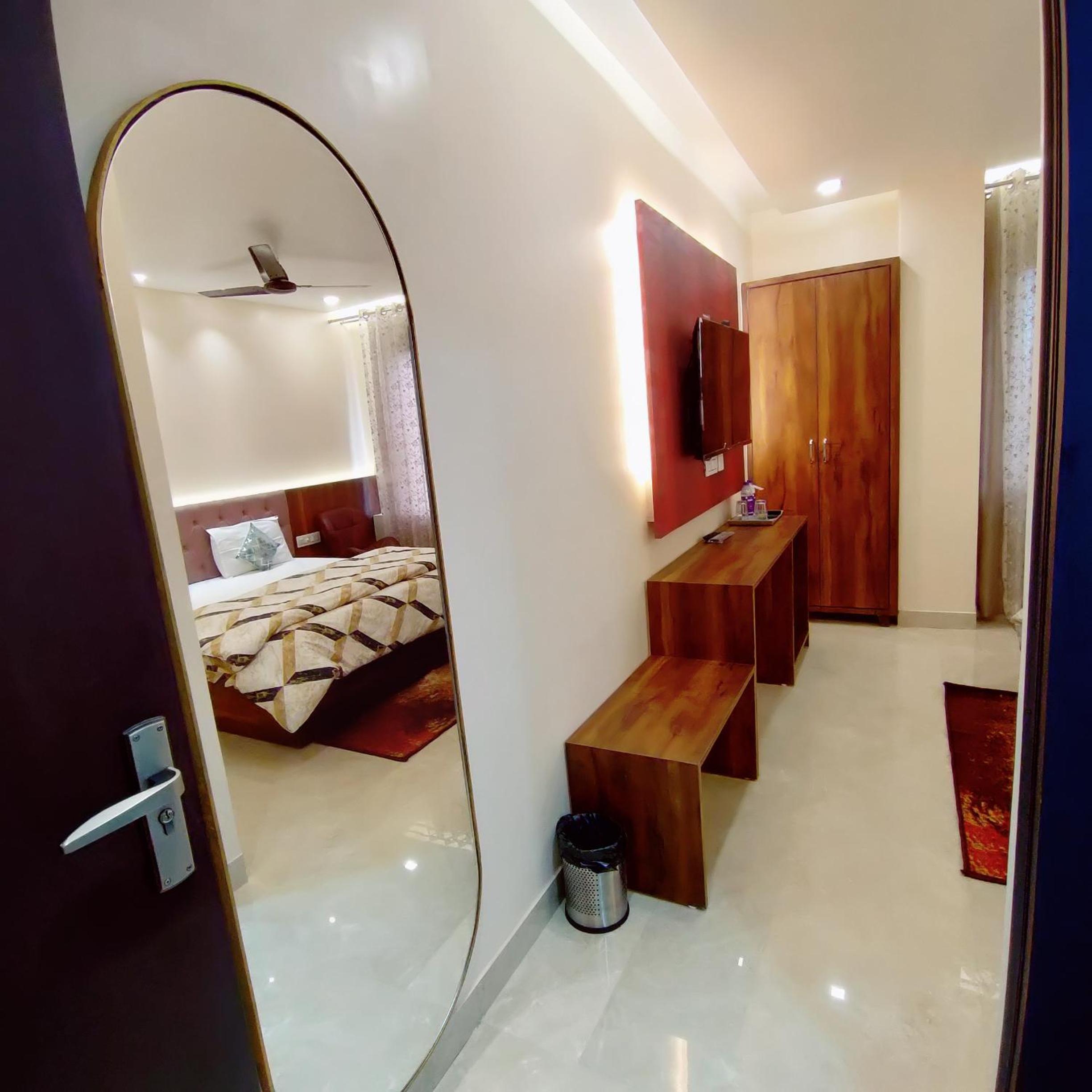 Superior Double or Twin Room - Photo 10