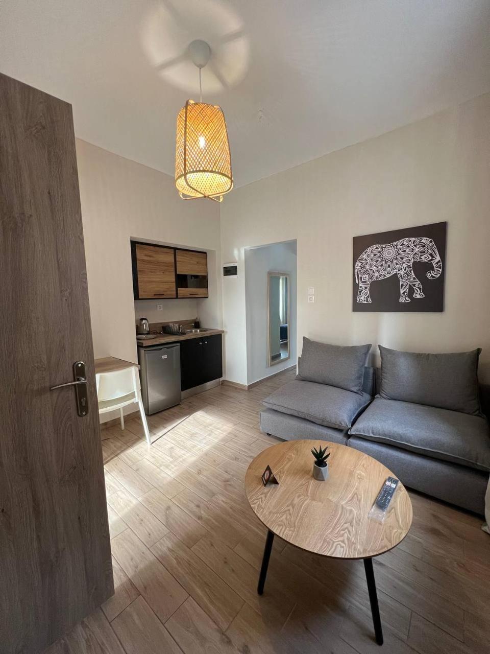 One-Bedroom Apartment - Photo 9