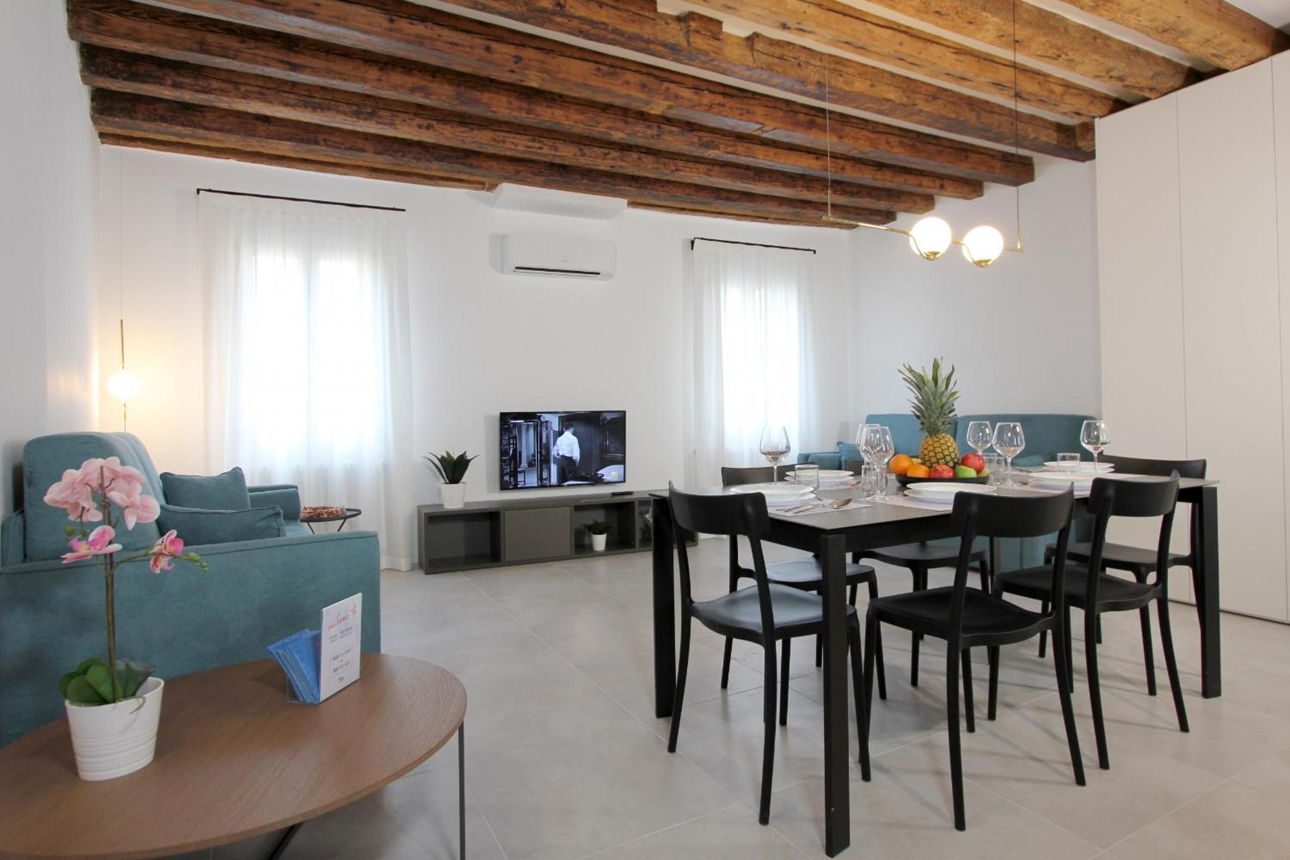 Three-Bedroom Apartment photo 1