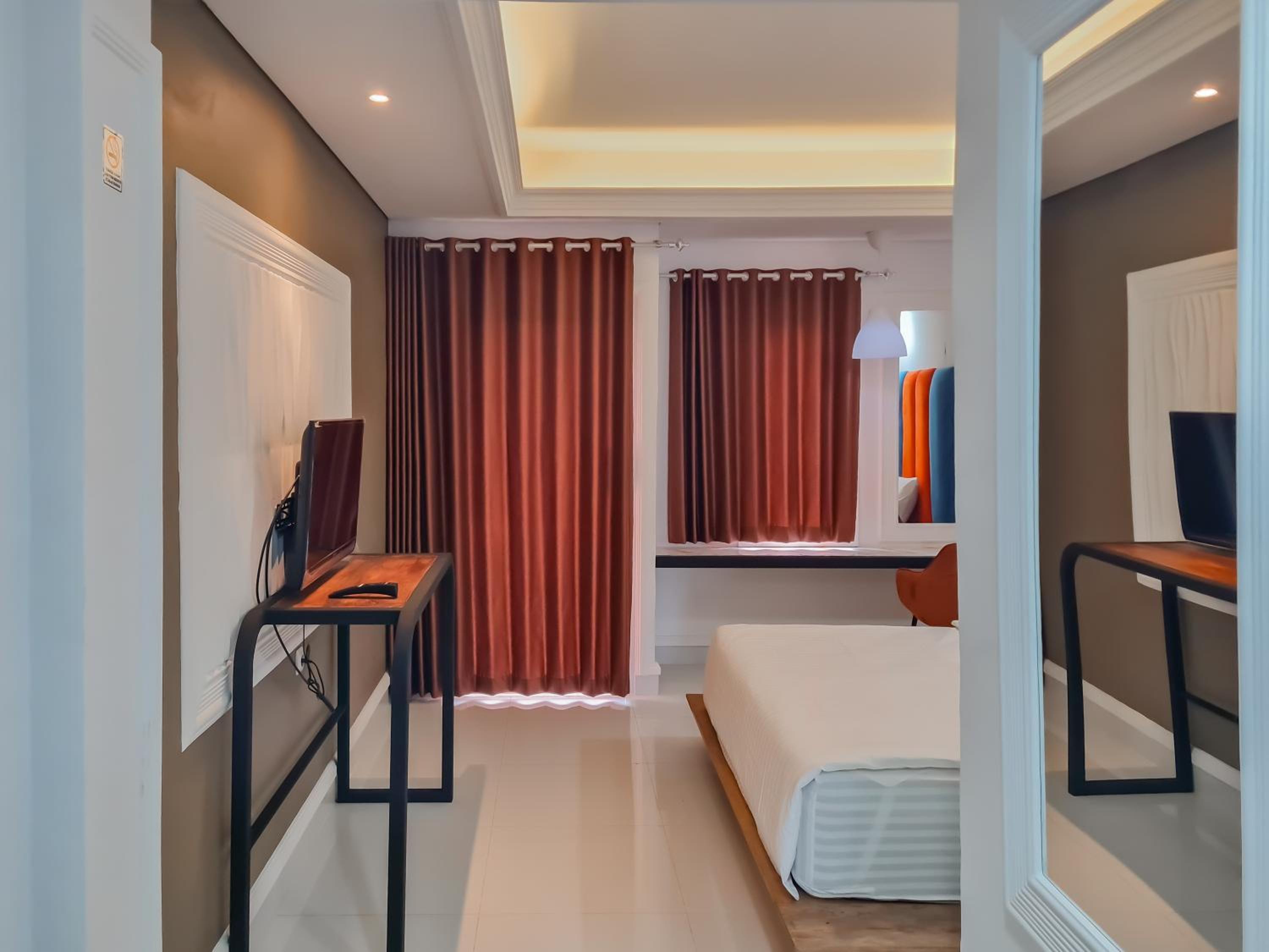 Budget Double Room photo 3