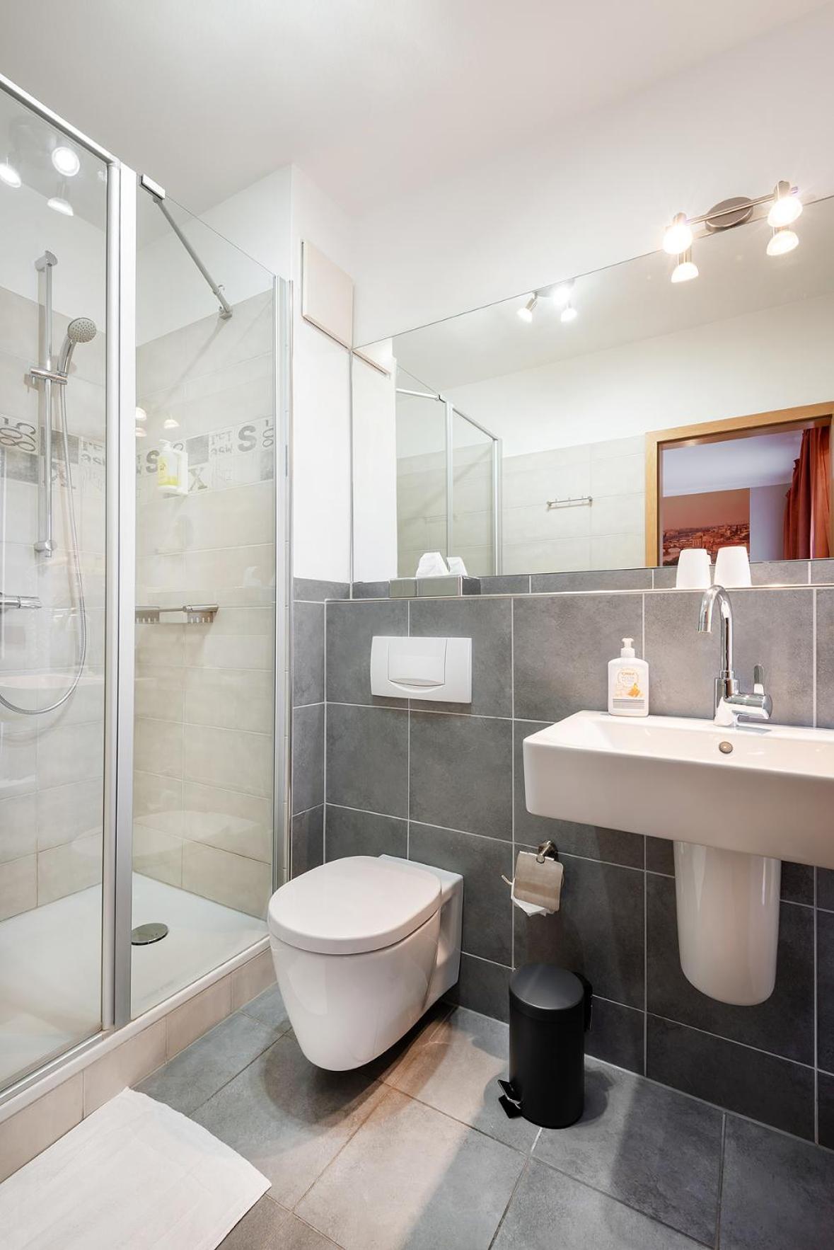 Double Room - Photo 4