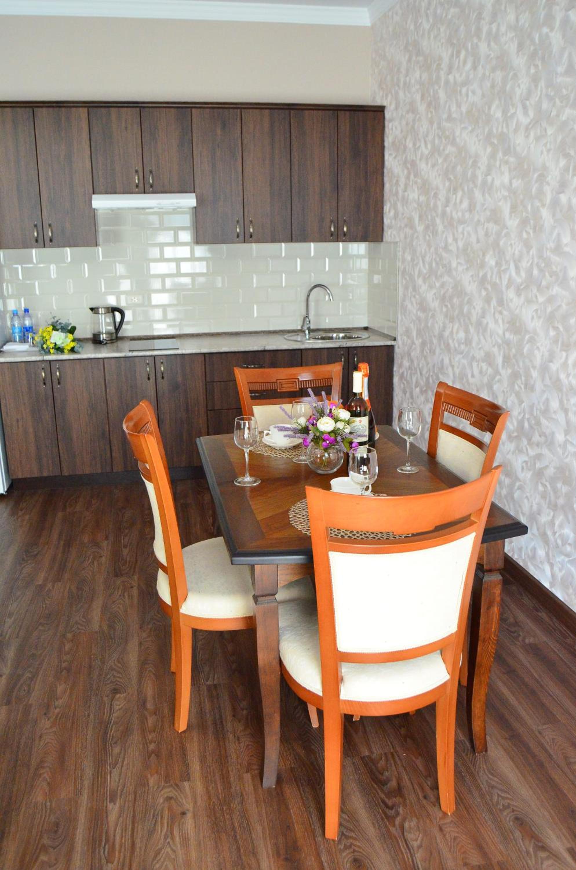 Queen Room with Balcony photo 3