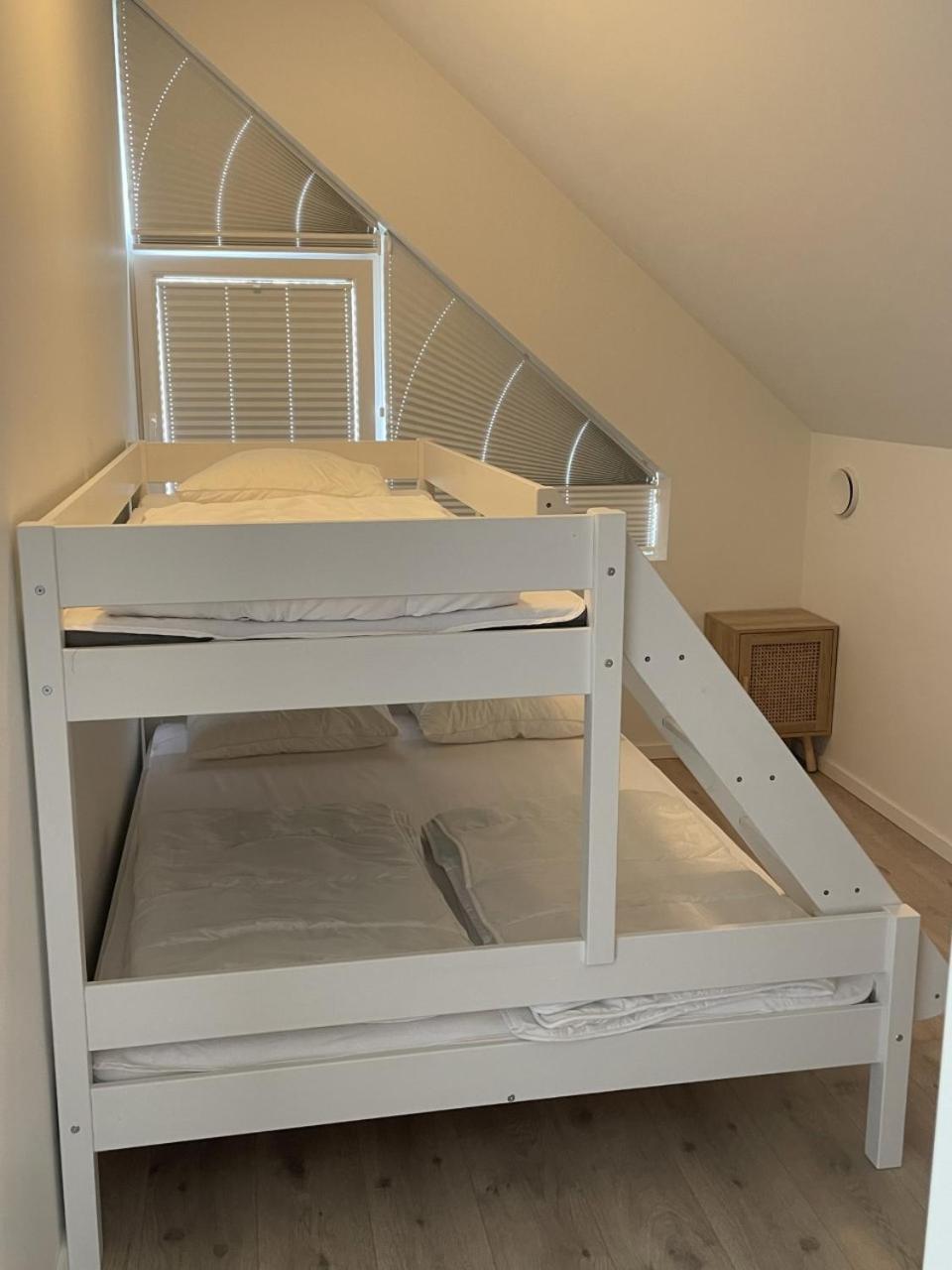 Four-Bedroom House photo 1