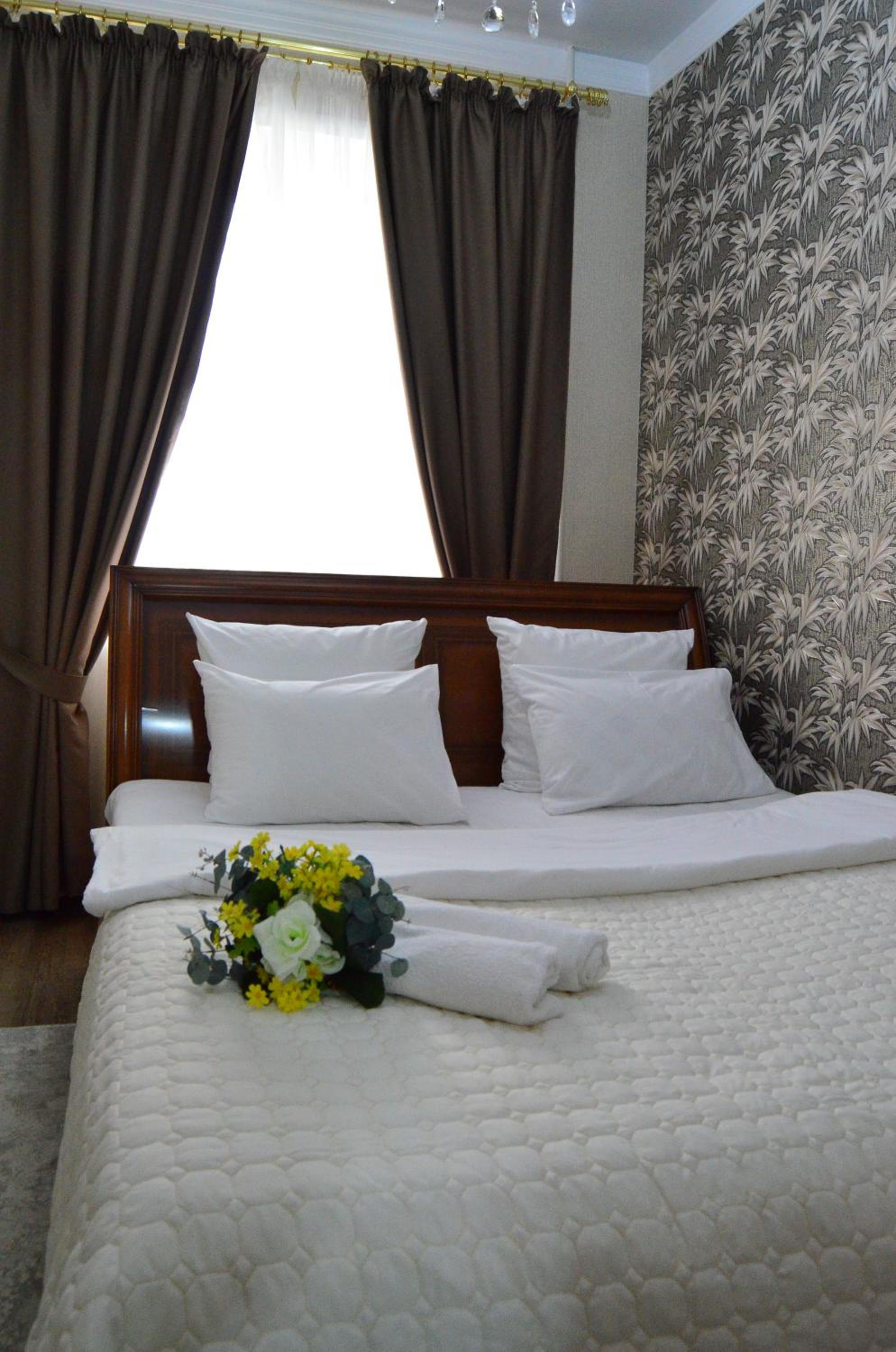Large Double Room photo 2