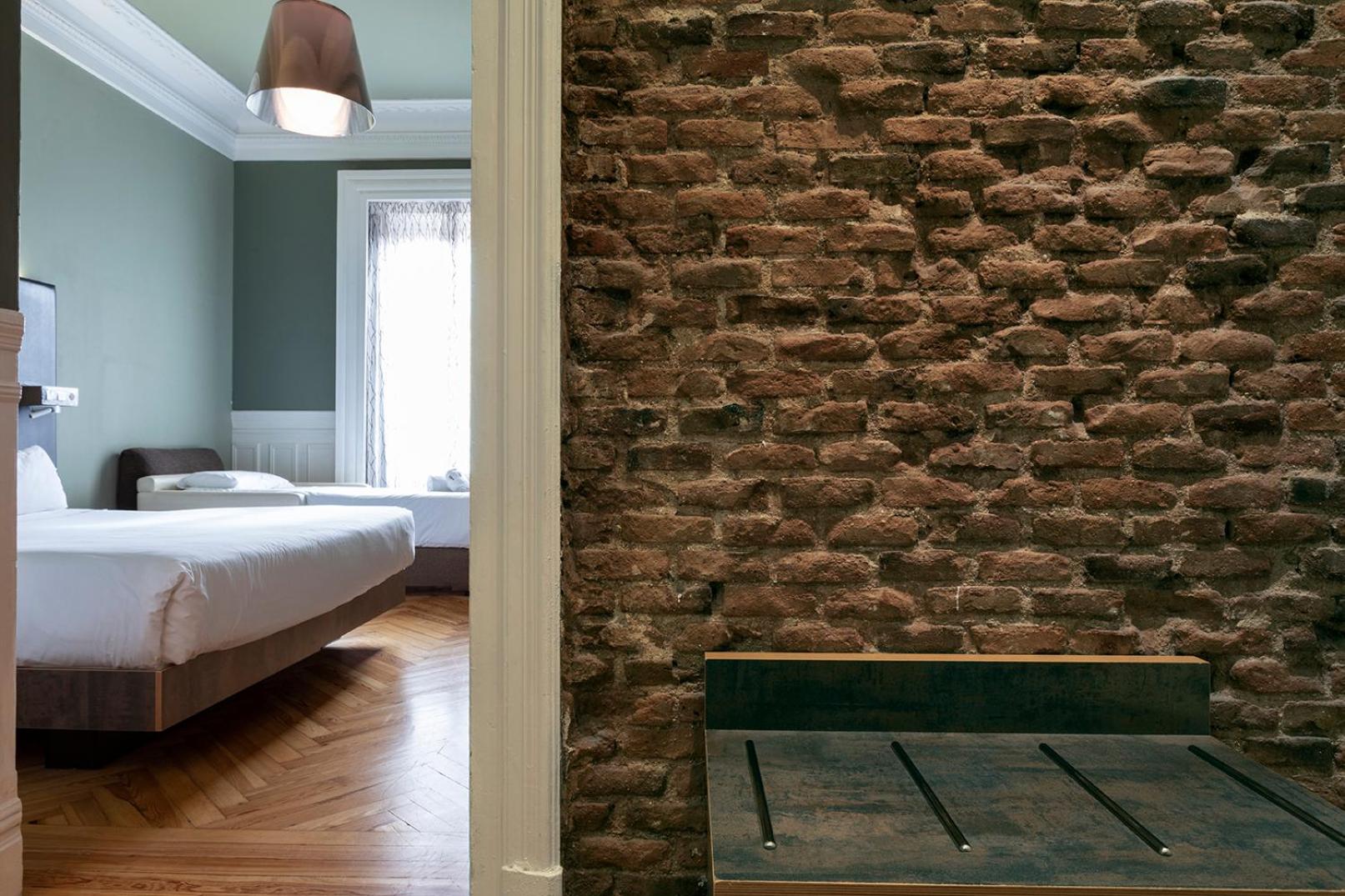 Triple Room - Photo 13