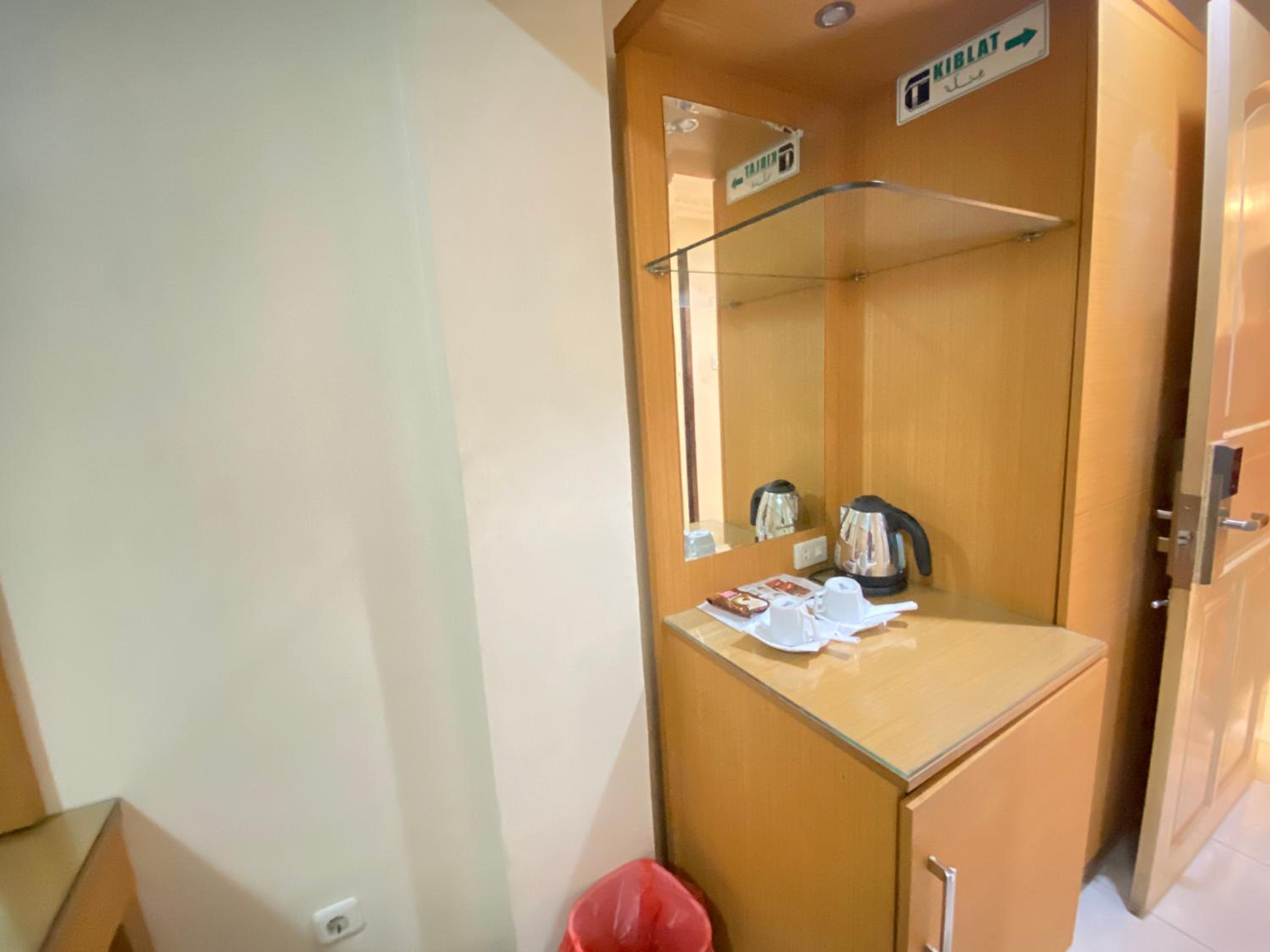 Deluxe Room - Photo 23