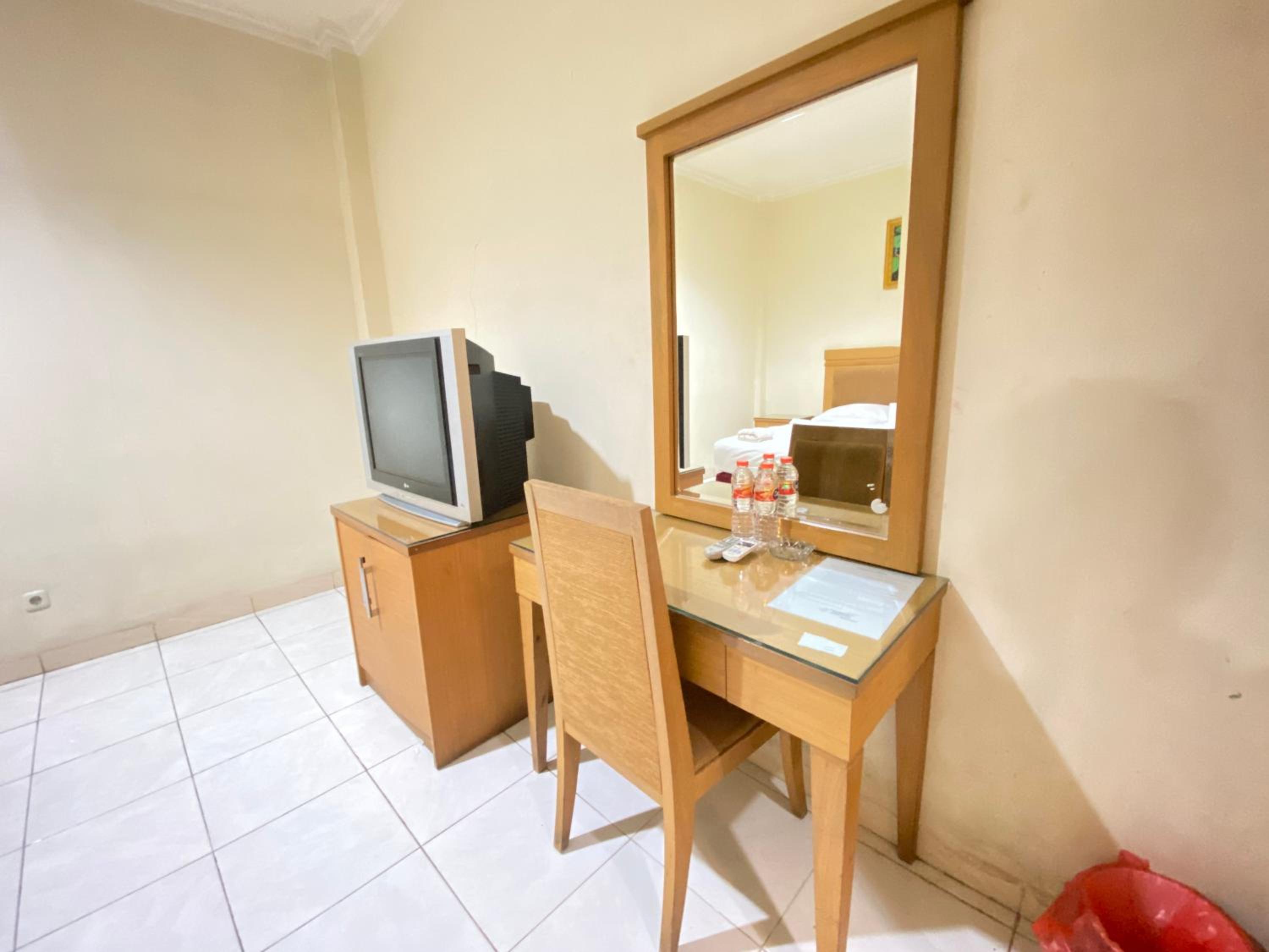 Deluxe Room - Photo 18
