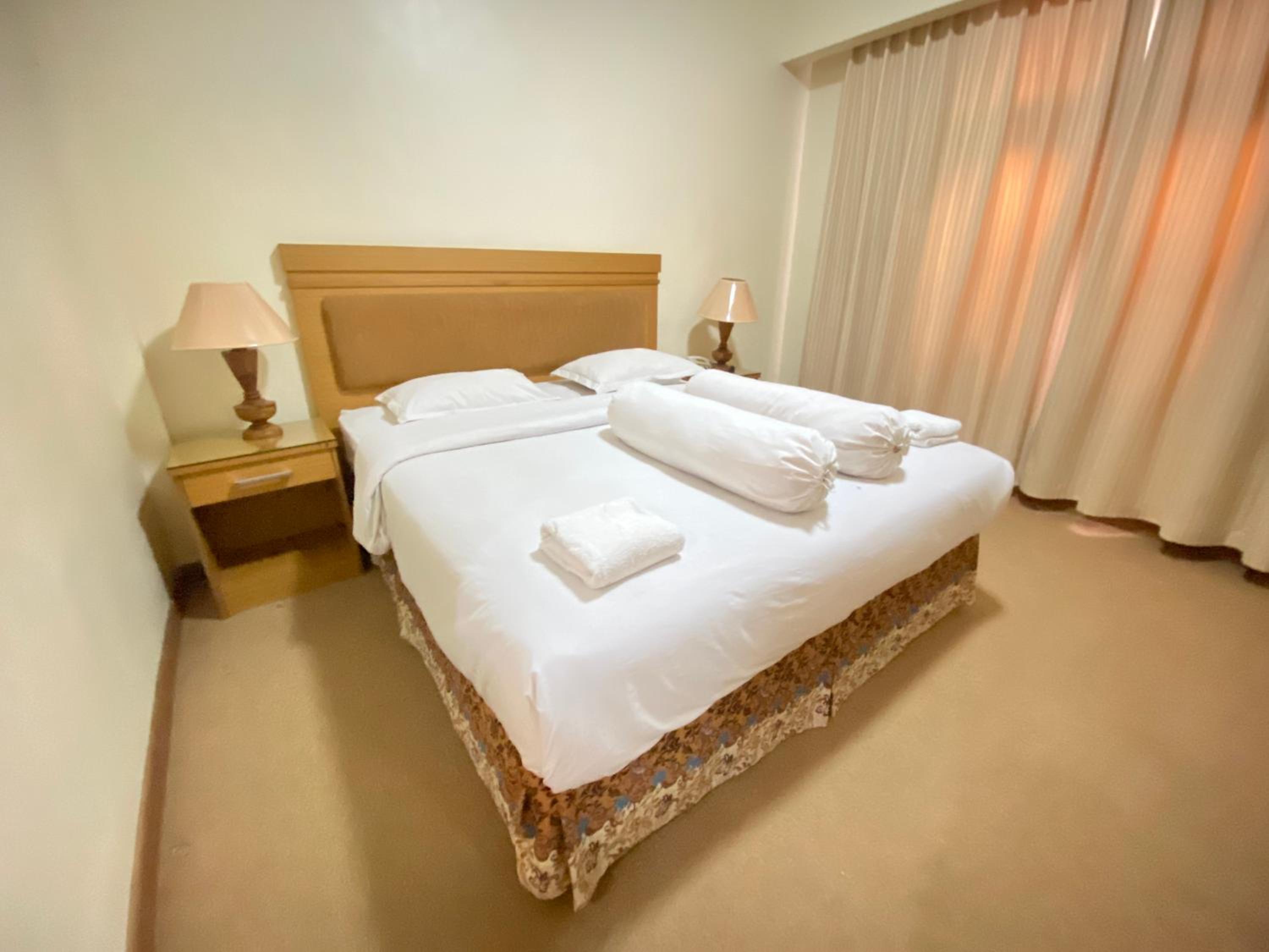 Deluxe Room - Photo 13