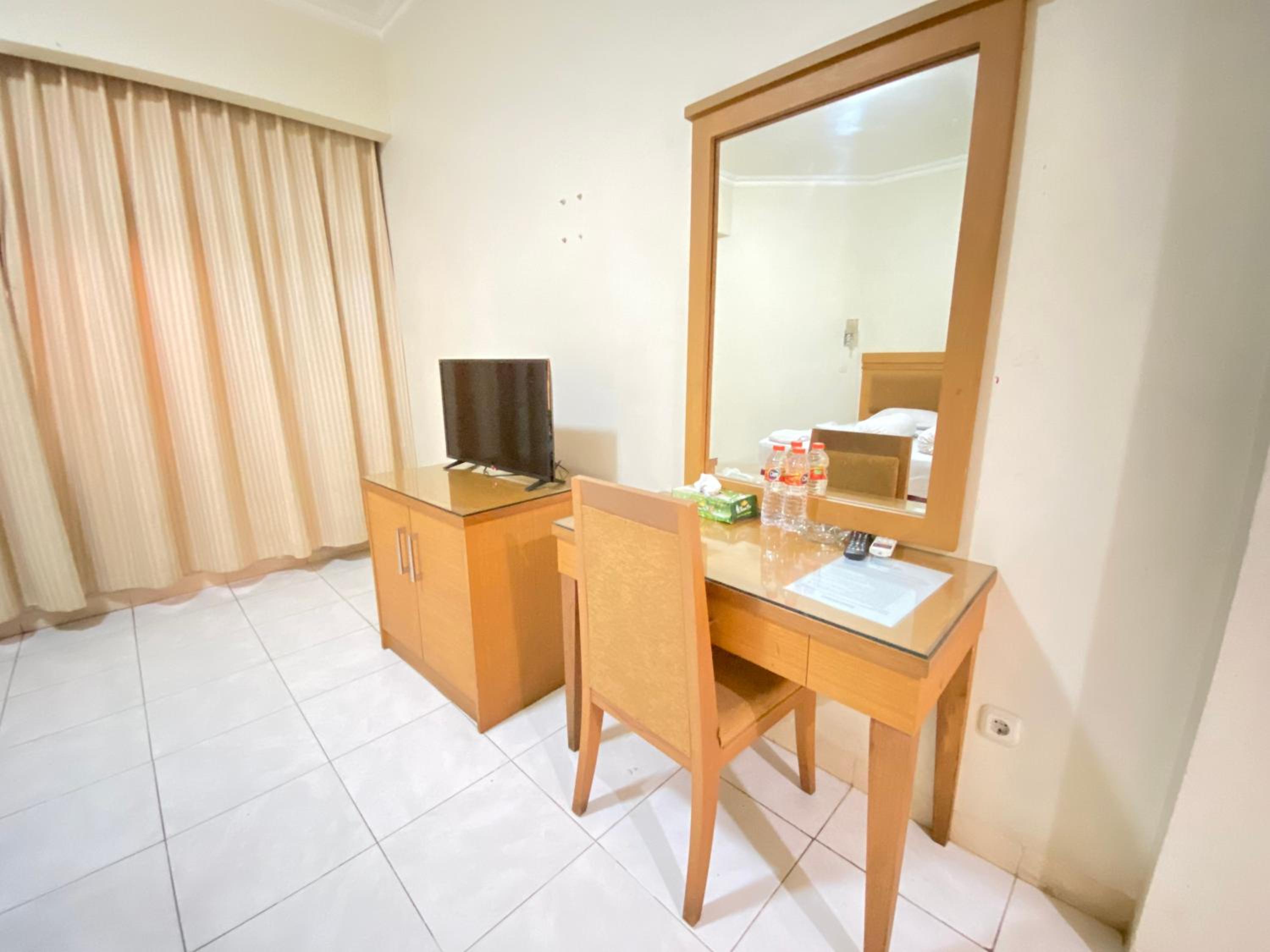 Deluxe Room - Photo 6