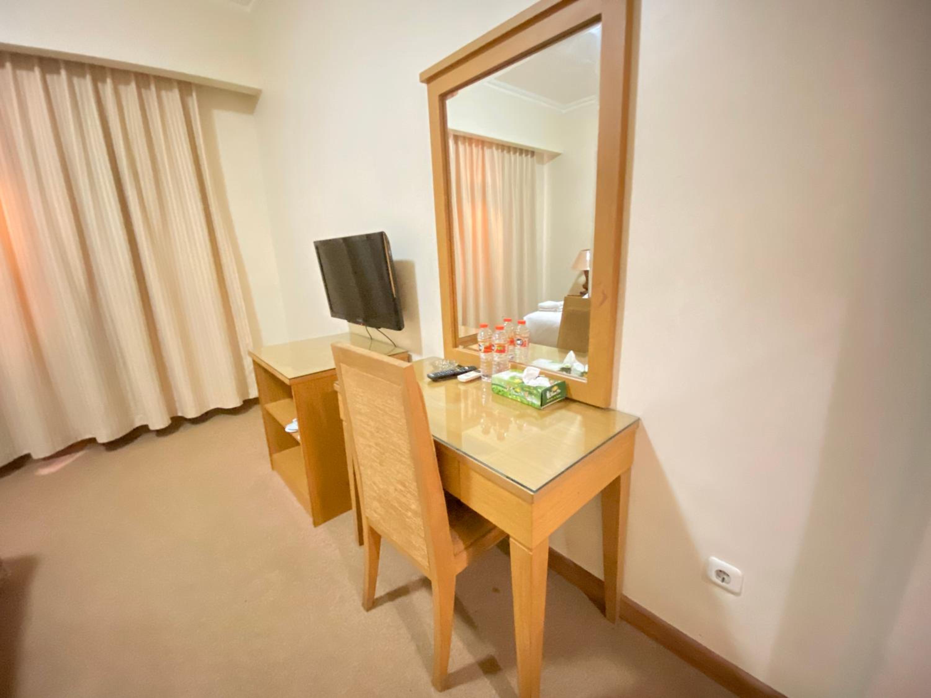 Deluxe Room - Photo 2